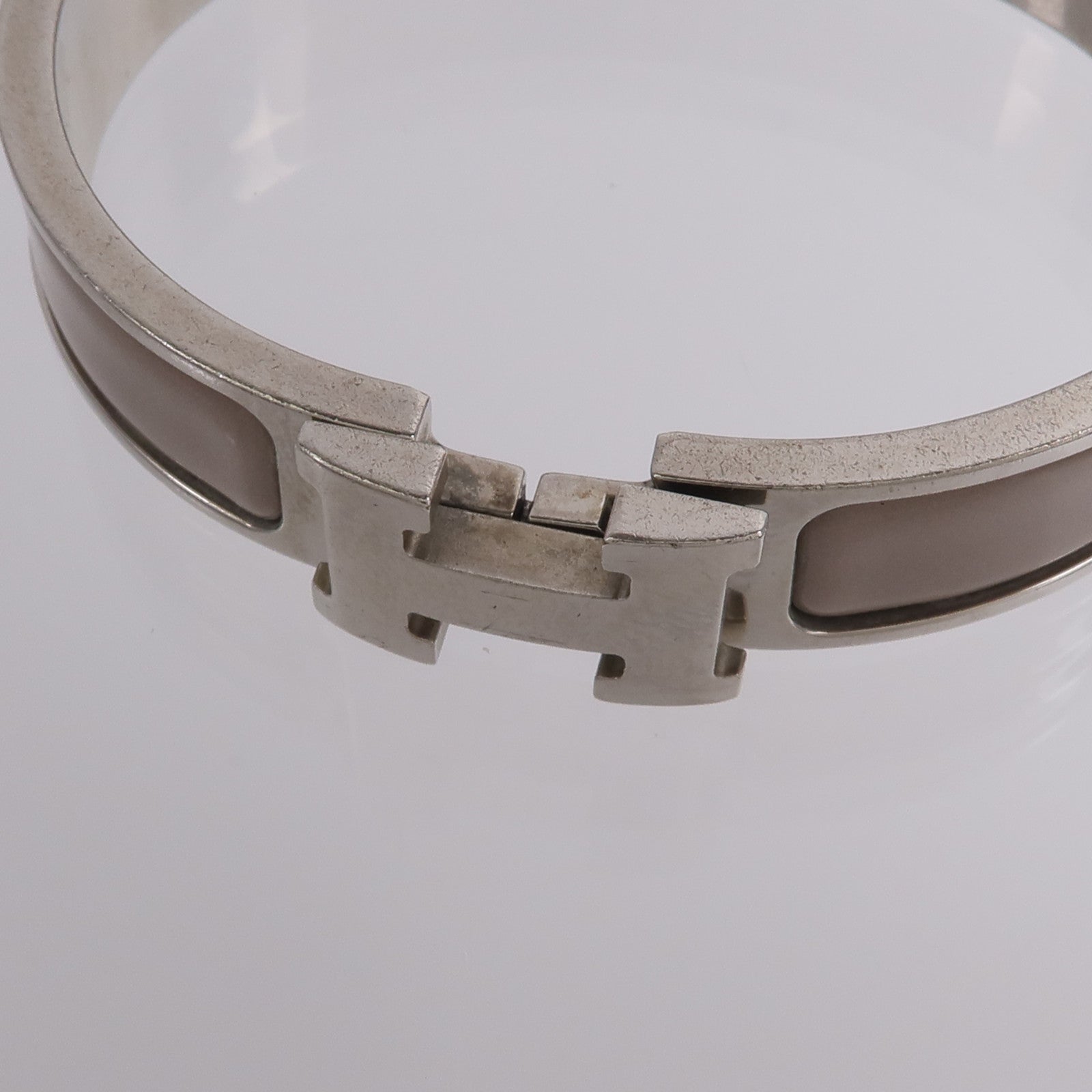 HERMES 金屬/琺瑯Clic H Bracelet手鐲Gris Etain Mat