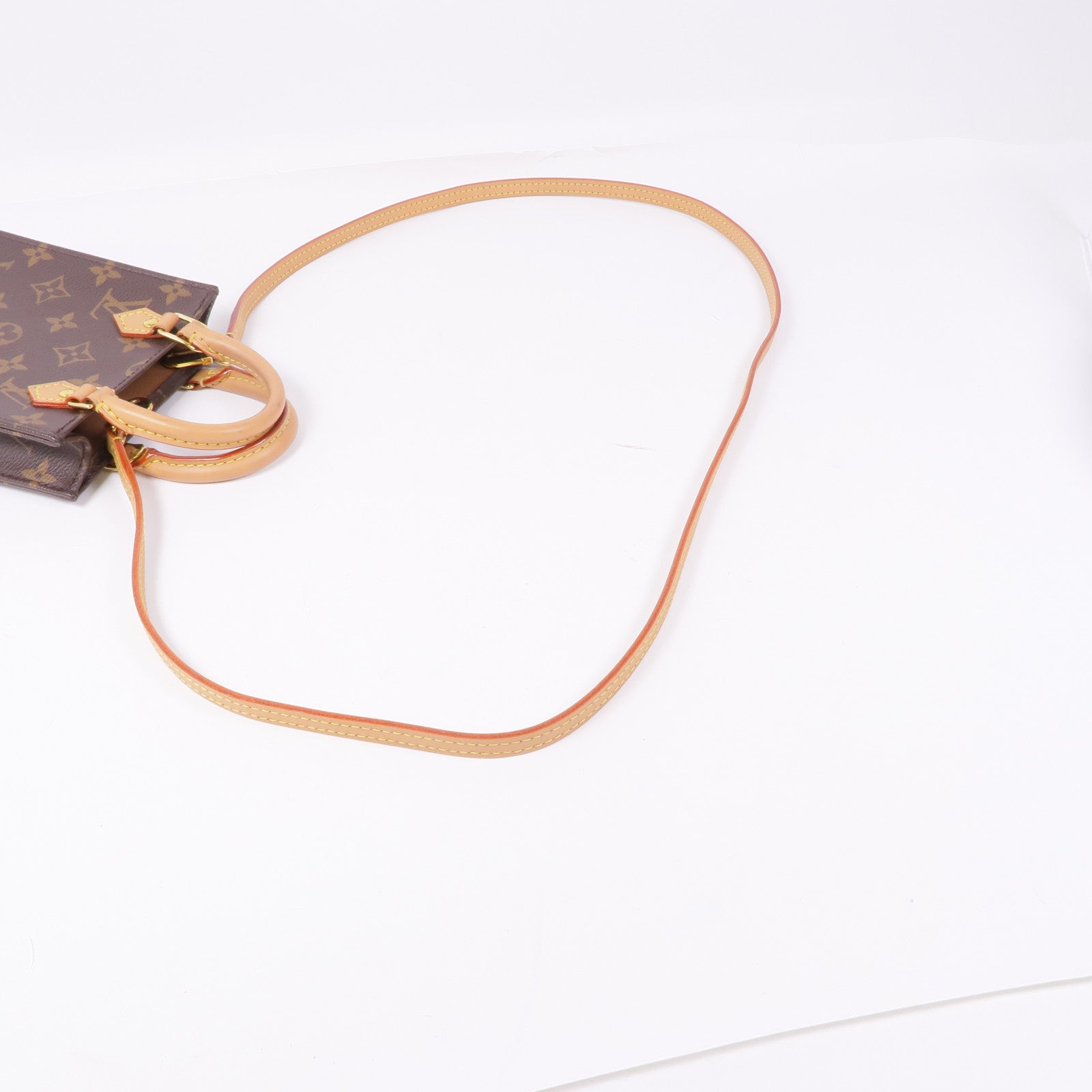 LOUIS VUITTON Monogram Petit Sac Plat金扣手挽肩背兩用袋Monogram Petit Sac Plat金扣手挽肩背兩用袋