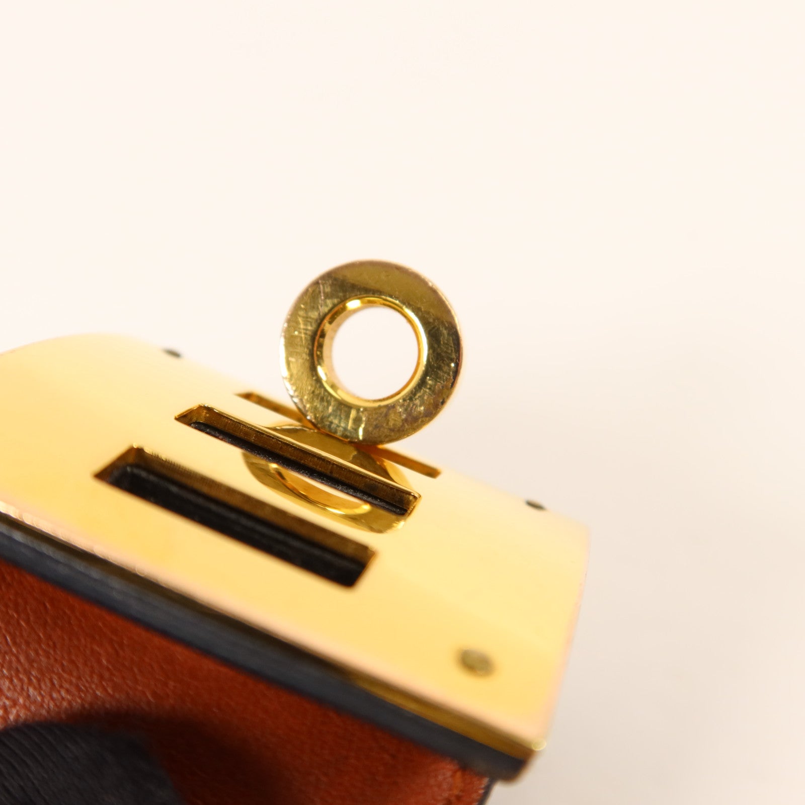 HERMES Swift皮革Kelly Dog Bracelet金扣手鐲