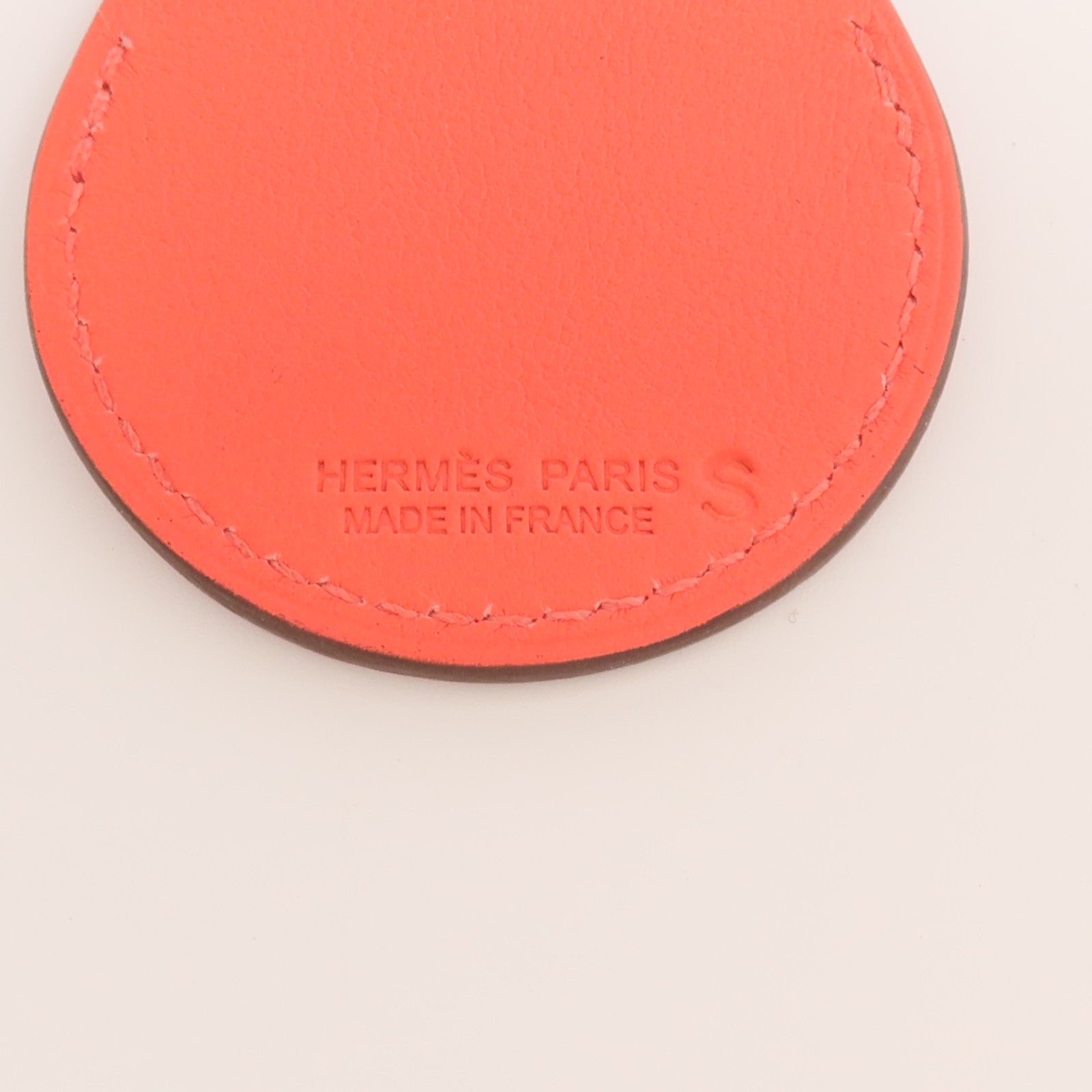 HERMES Swift皮革Apple AirTag Bicolor Bag Charm追蹤器掛飾