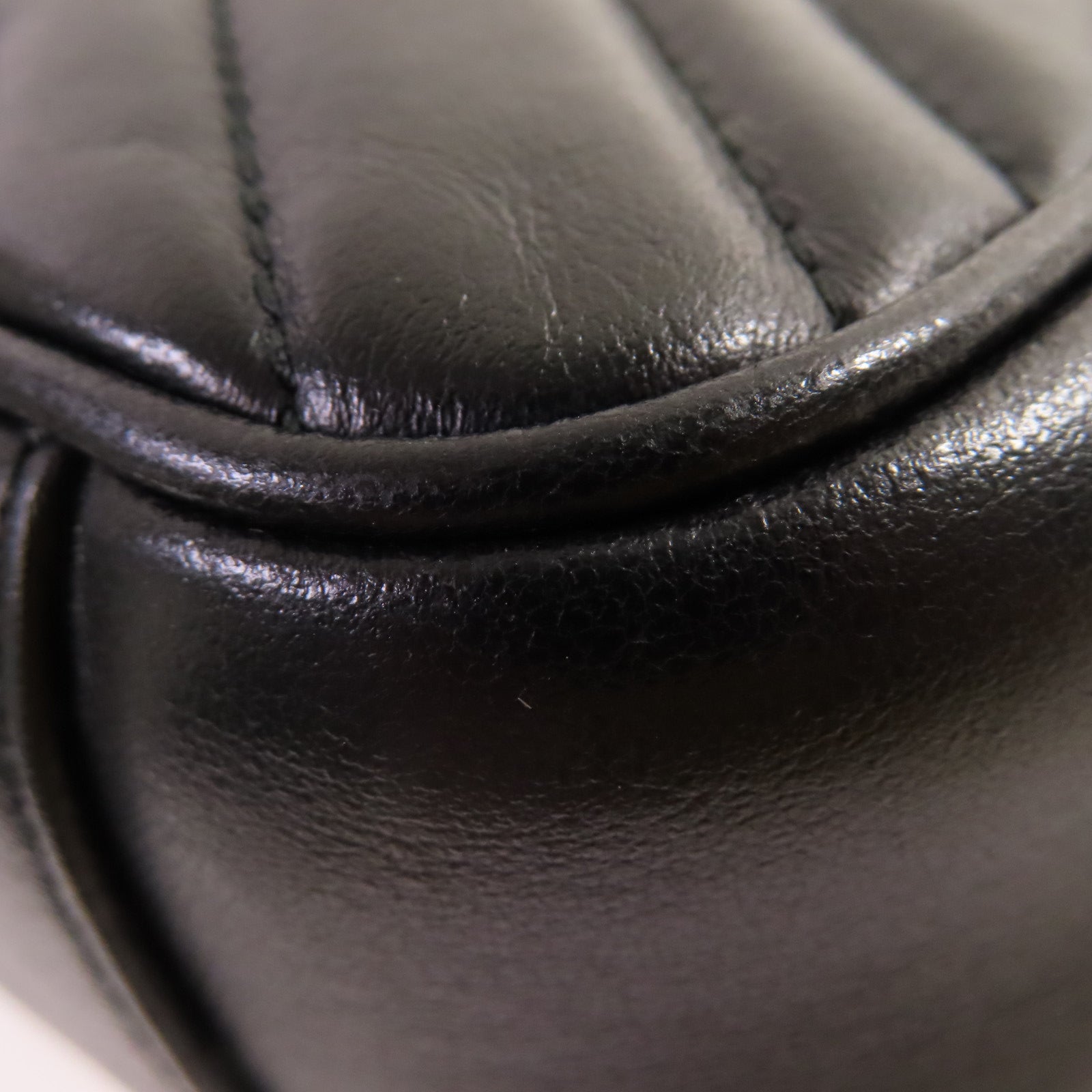 GUCCI 牛皮皮革GG Marmont Mini Shoulder Bag金扣鏈帶肩背袋黑色