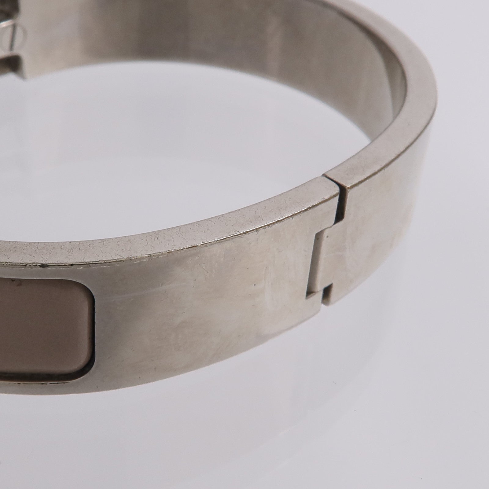 HERMES 金屬/琺瑯Clic H Bracelet手鐲Gris Etain Mat