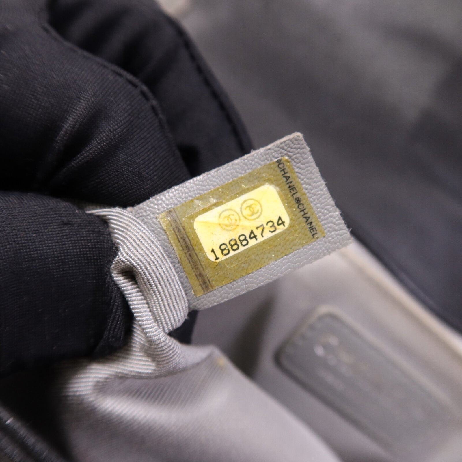 CHANEL 【激減優惠】牛皮皮革Boy25銀扣肩背袋