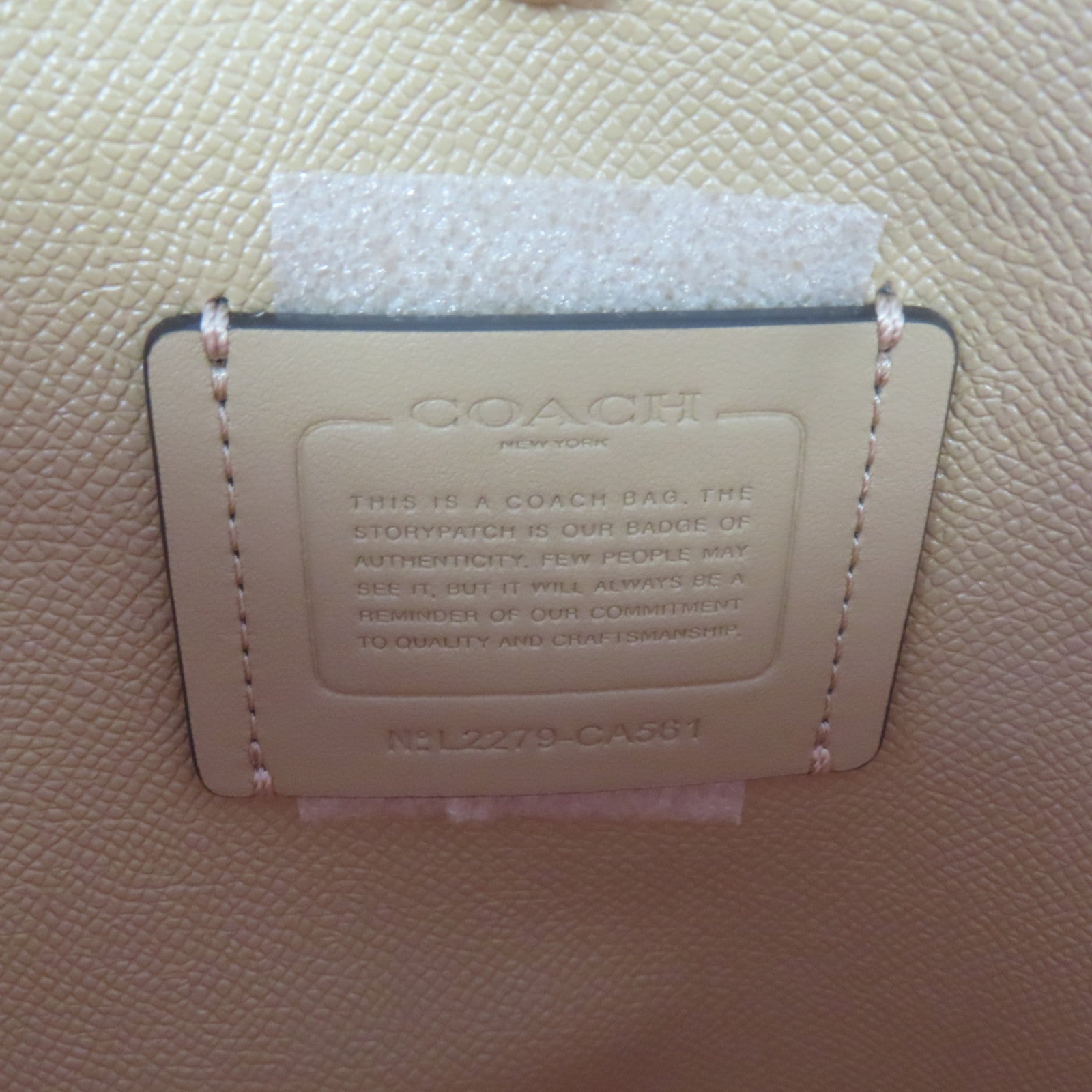 COACH 【激減優惠】塗層帆布Town Bucket Small金扣手挽肩背兩用袋米色/淺啡色
