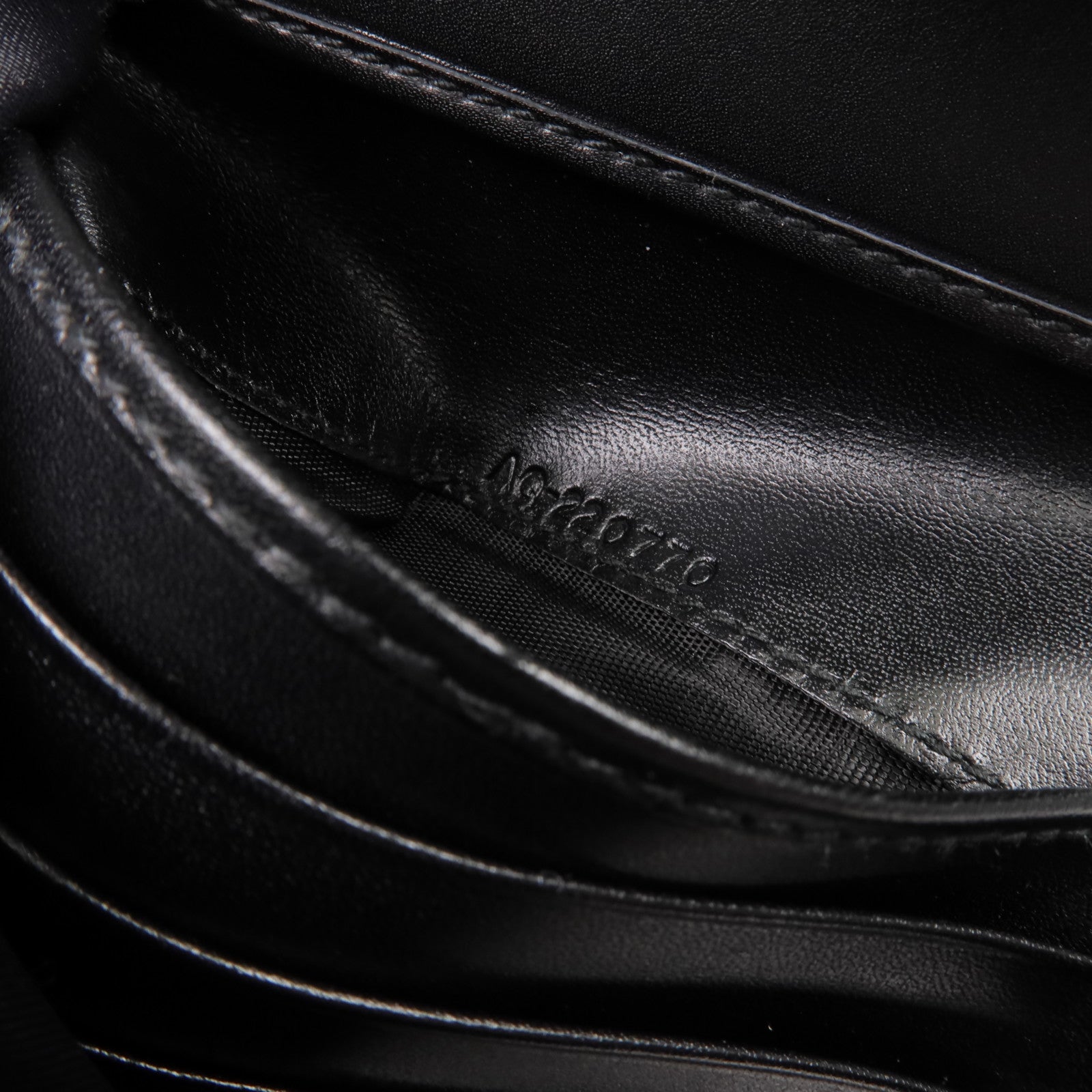 Salvatore Ferragamo 【激減優惠】牛皮皮革Fold Wallet銀扣錢包