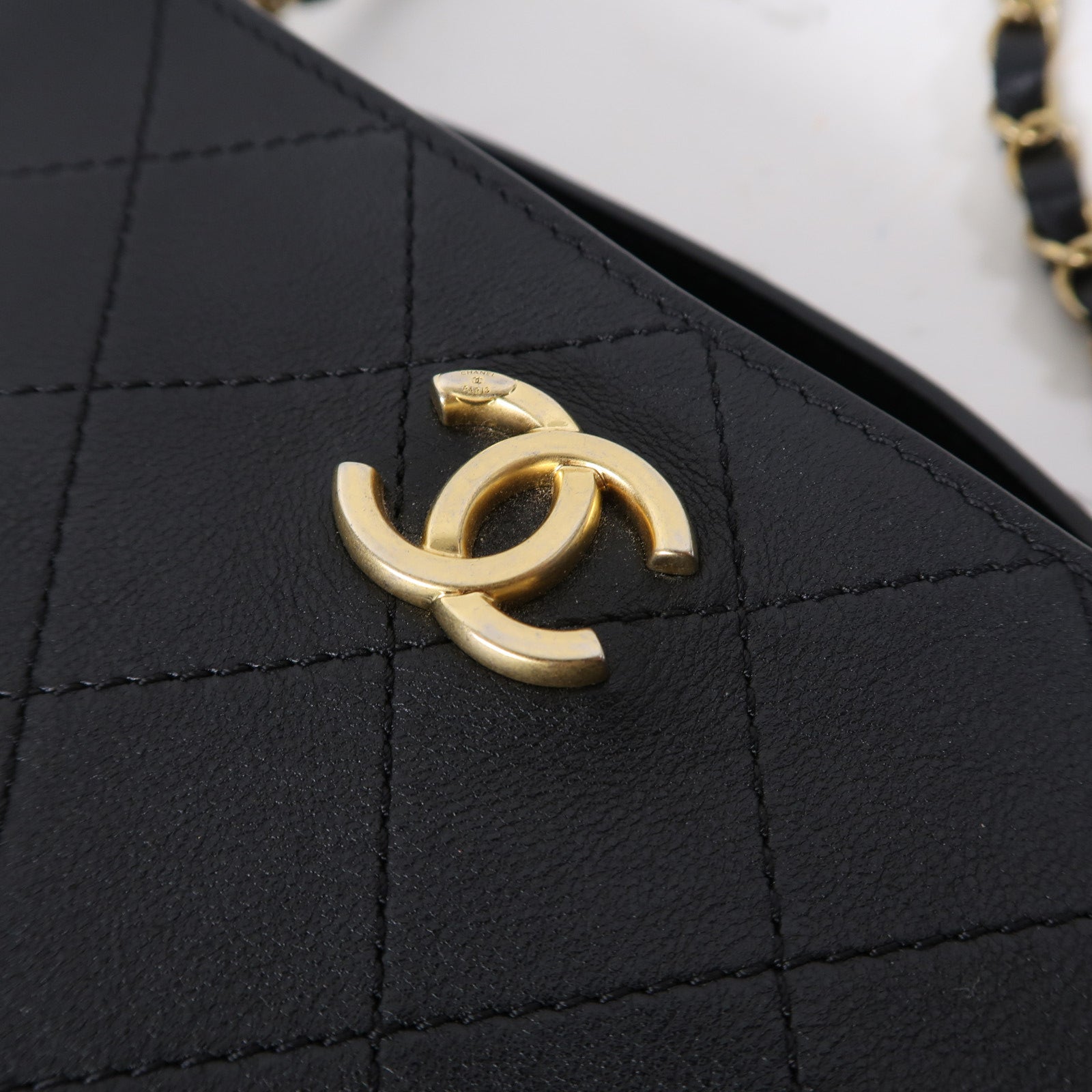 CHANEL 【激減優惠】菱格牛皮皮革Shoulder Bag金扣鏈帶肩背袋黑色