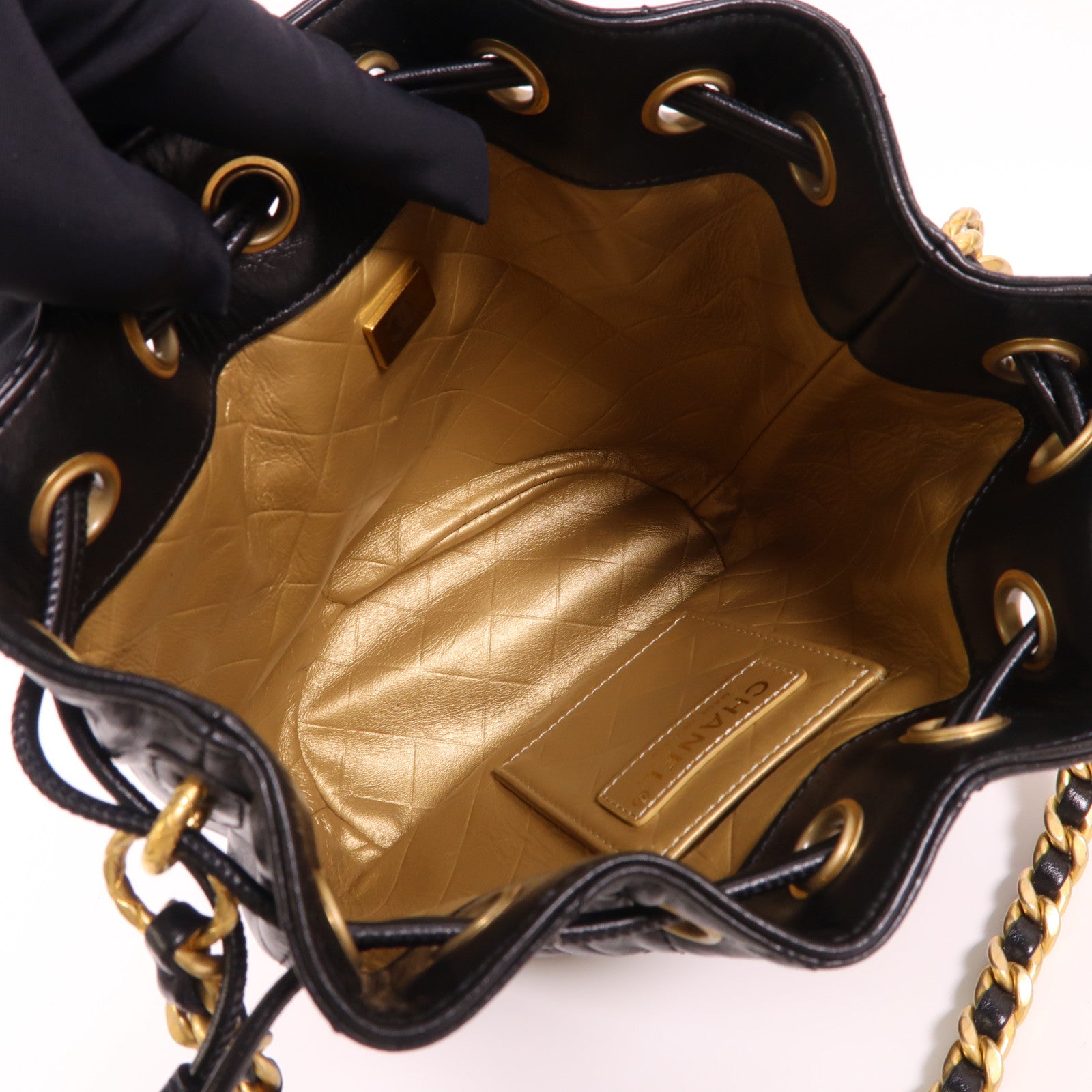 CHANEL 羊皮皮革Bucket Dranstring Bag金扣鏈帶肩背袋
