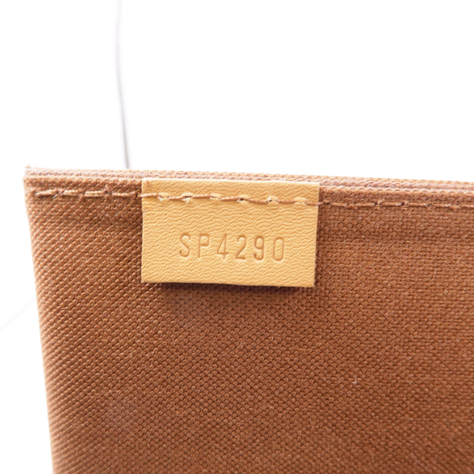 LOUIS VUITTON Monogram Petit Sac Plat金扣手挽肩背兩用袋Monogram Petit Sac Plat金扣手挽肩背兩用袋