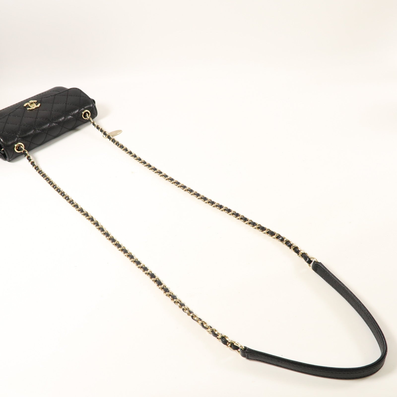 CHANEL 菱格牛皮皮革Chain Shoulder Bag金扣鏈帶肩背袋黑色