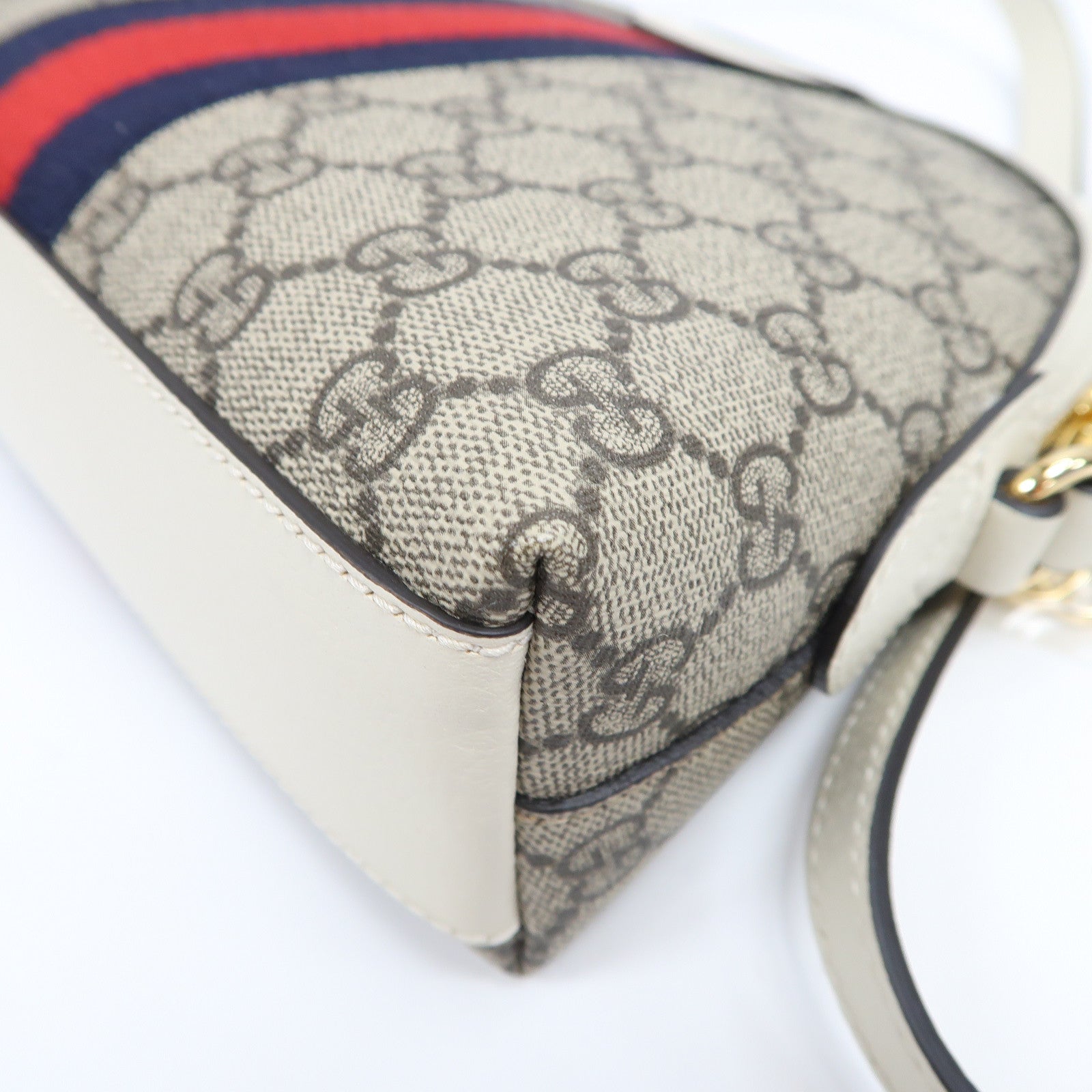 GUCCI 塗層帆布Ophidia GG金扣肩背袋啡色/白色