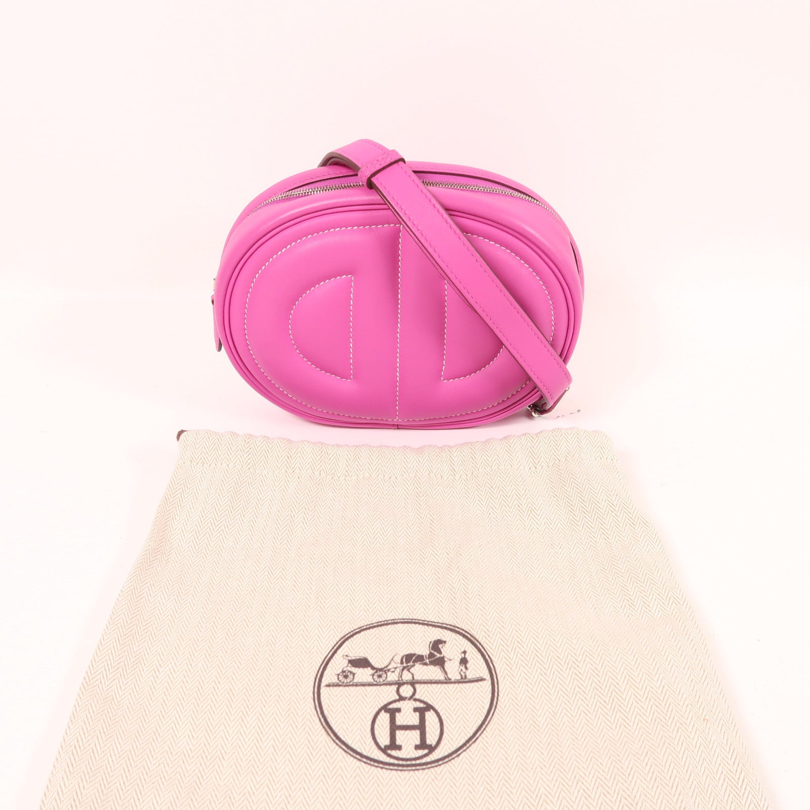 HERMES Swift皮革In The Loop Belt Bag銀扣腰包