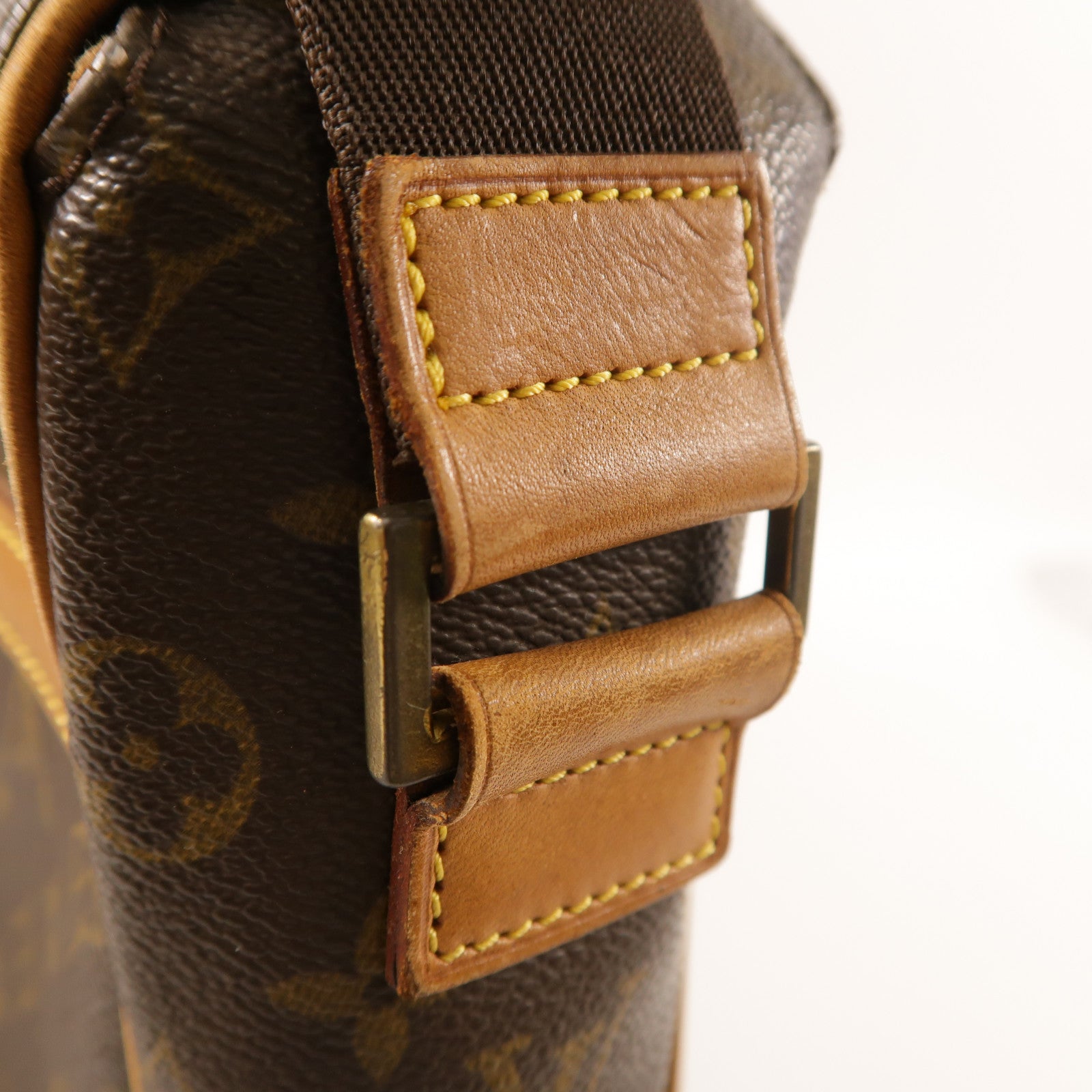 LOUIS VUITTON 【激減優惠】Monogram Abbesses金扣肩背袋棕色
