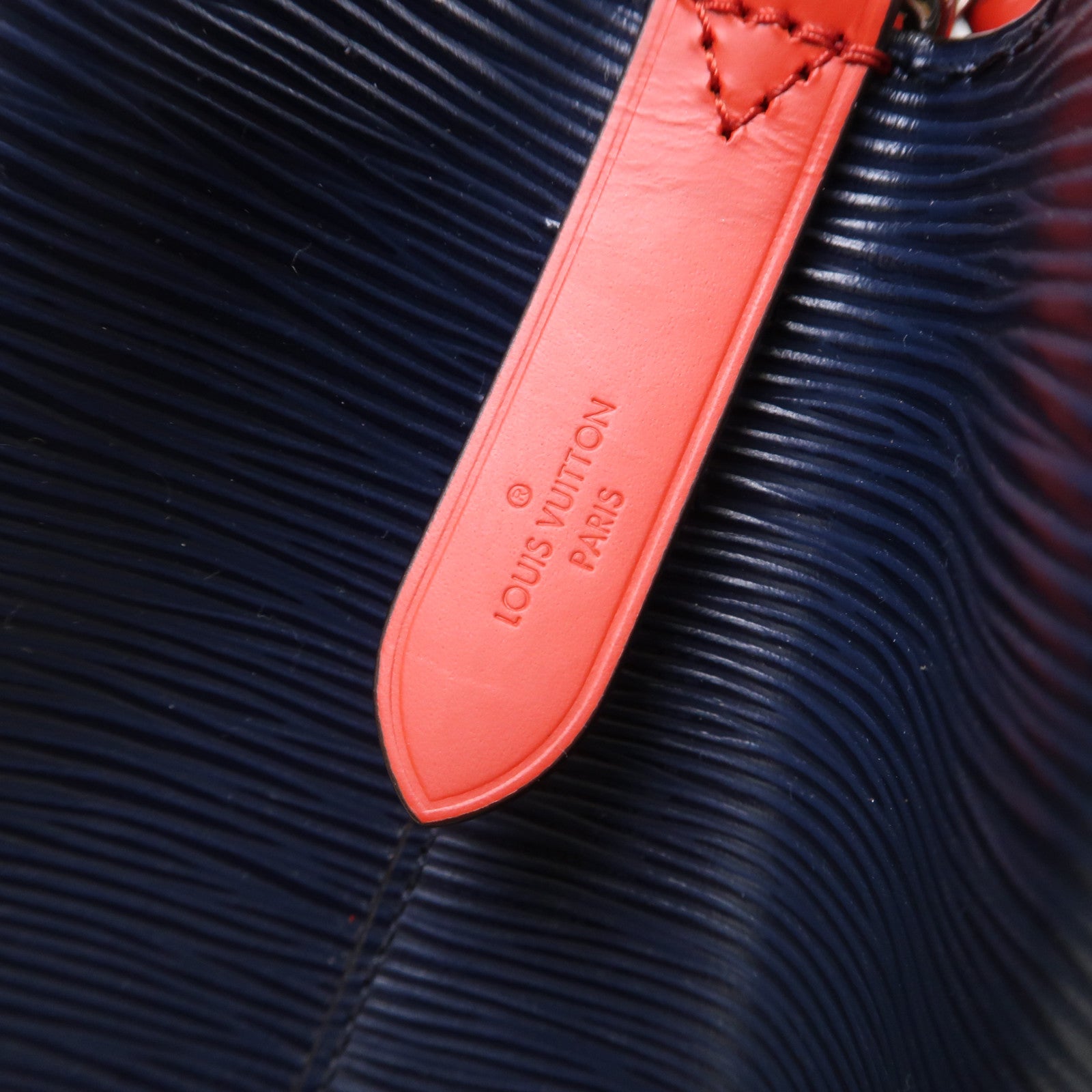 LOUIS VUITTON Epi NeoNoe MM銀扣手挽肩背兩用袋手挽肩背兩用袋藍色/紅色