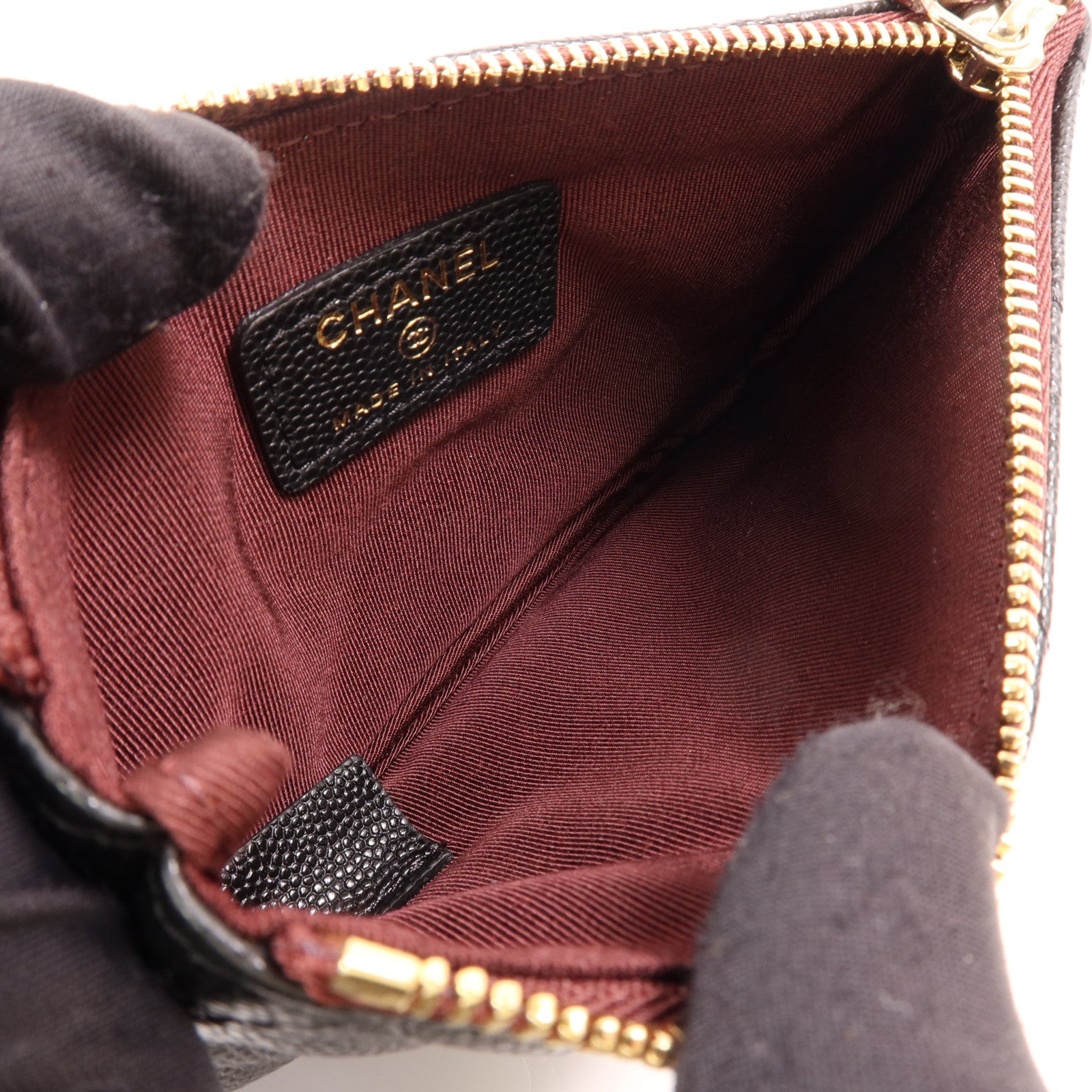 CHANEL 牛皮皮革Mini Pouch金扣手拿包