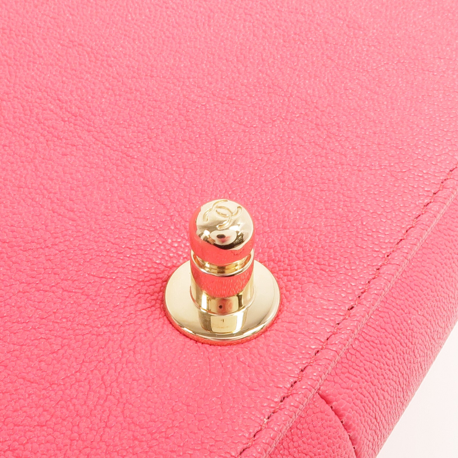 CHANEL 牛皮皮革Boy 25金扣鏈帶肩背袋