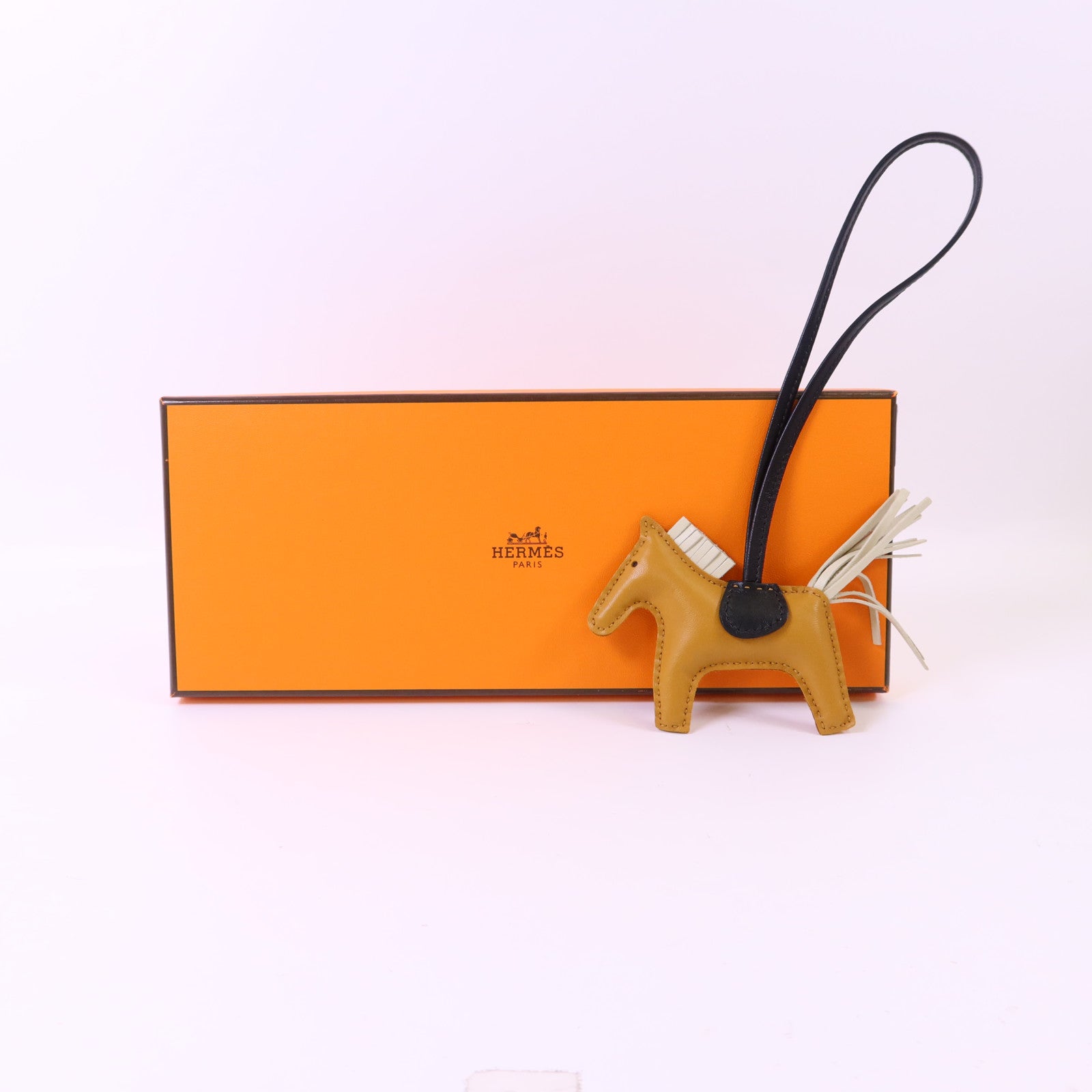 HERMES Milo皮革Rodeo PM掛飾Naturel