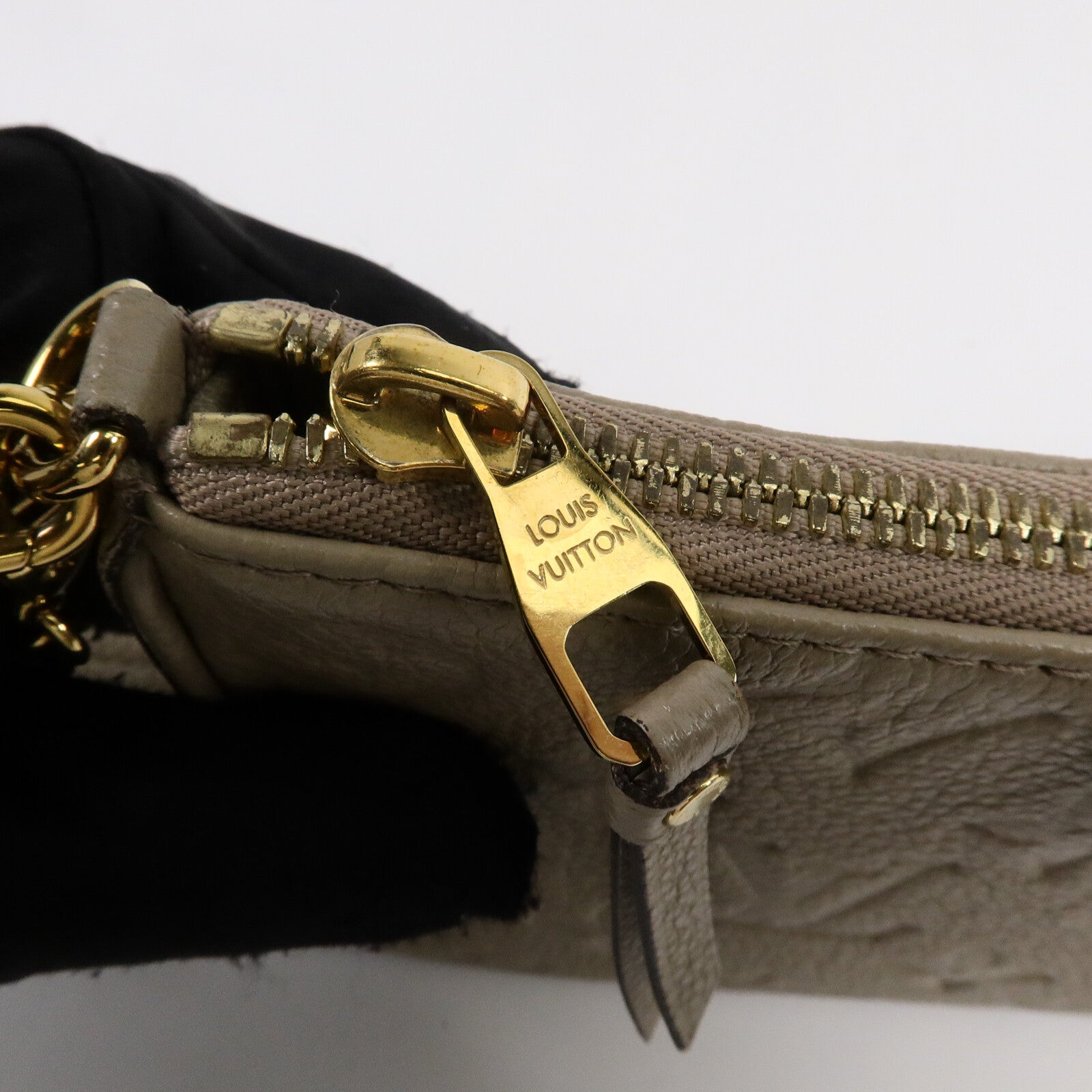 LOUIS VUITTON Monogram Empreinte Easy Pouch On Strap肩背袋