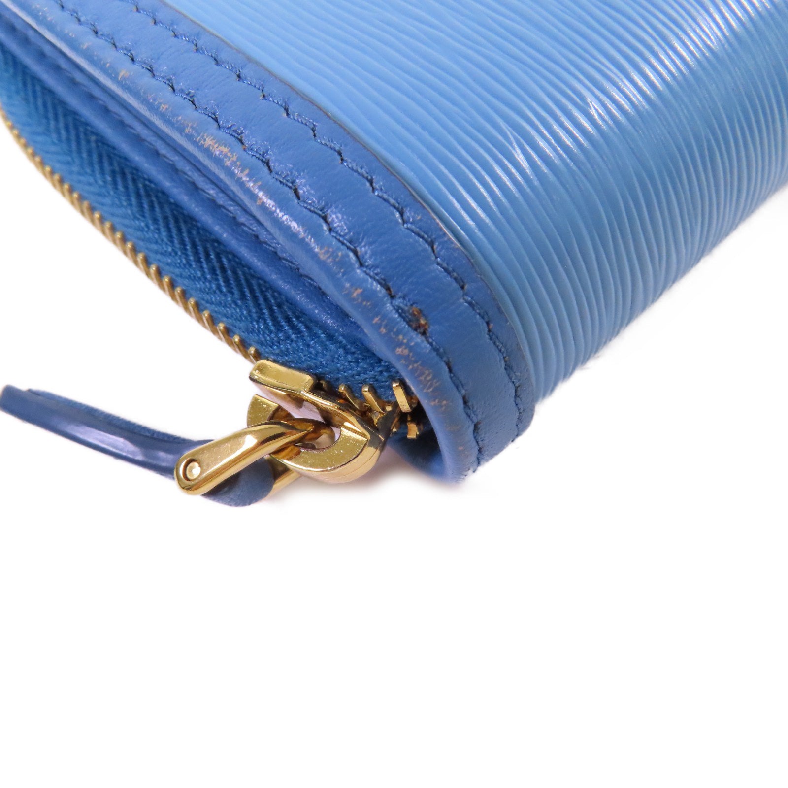 PRADA 牛皮皮革Round Zip Wallet金扣拉鏈短錢包淺藍色