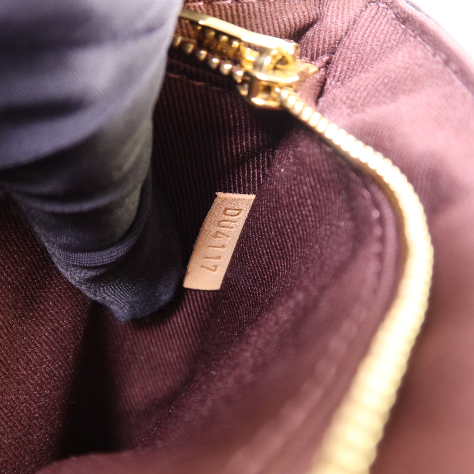 LOUIS VUITTON 【激減優惠】Monogram Cluny MM金扣手挽肩背兩用袋