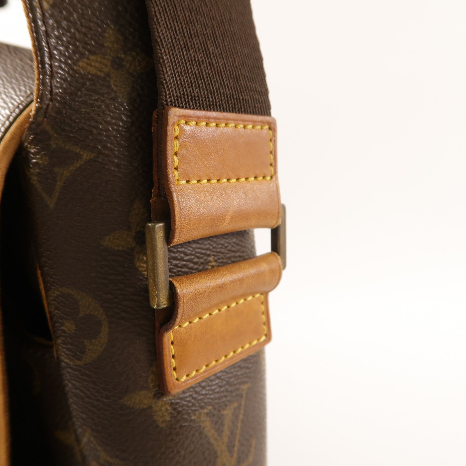 LOUIS VUITTON 【激減優惠】Monogram Abbesses金扣肩背袋棕色