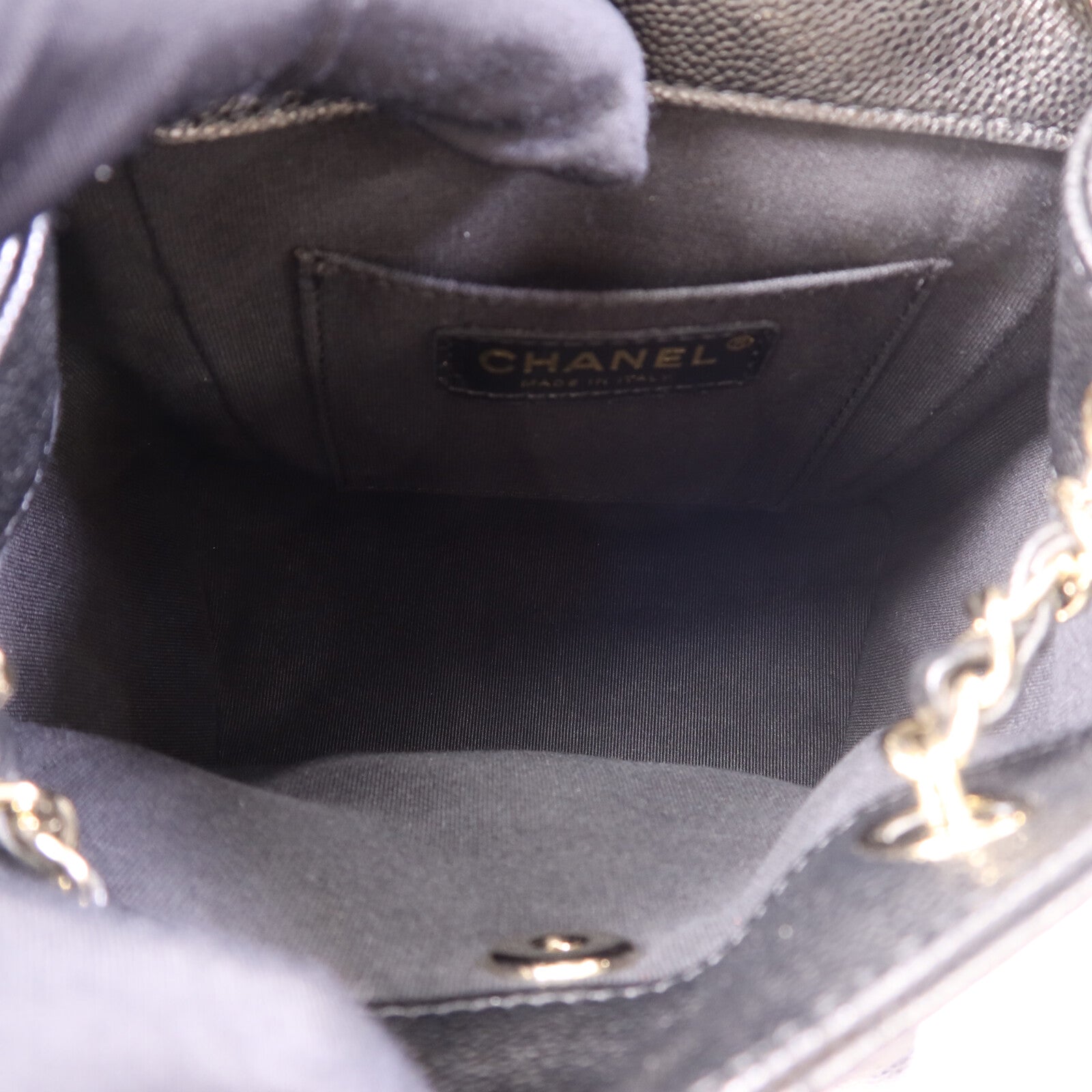 CHANEL 牛皮皮革Small Duma金扣鏈帶背包
