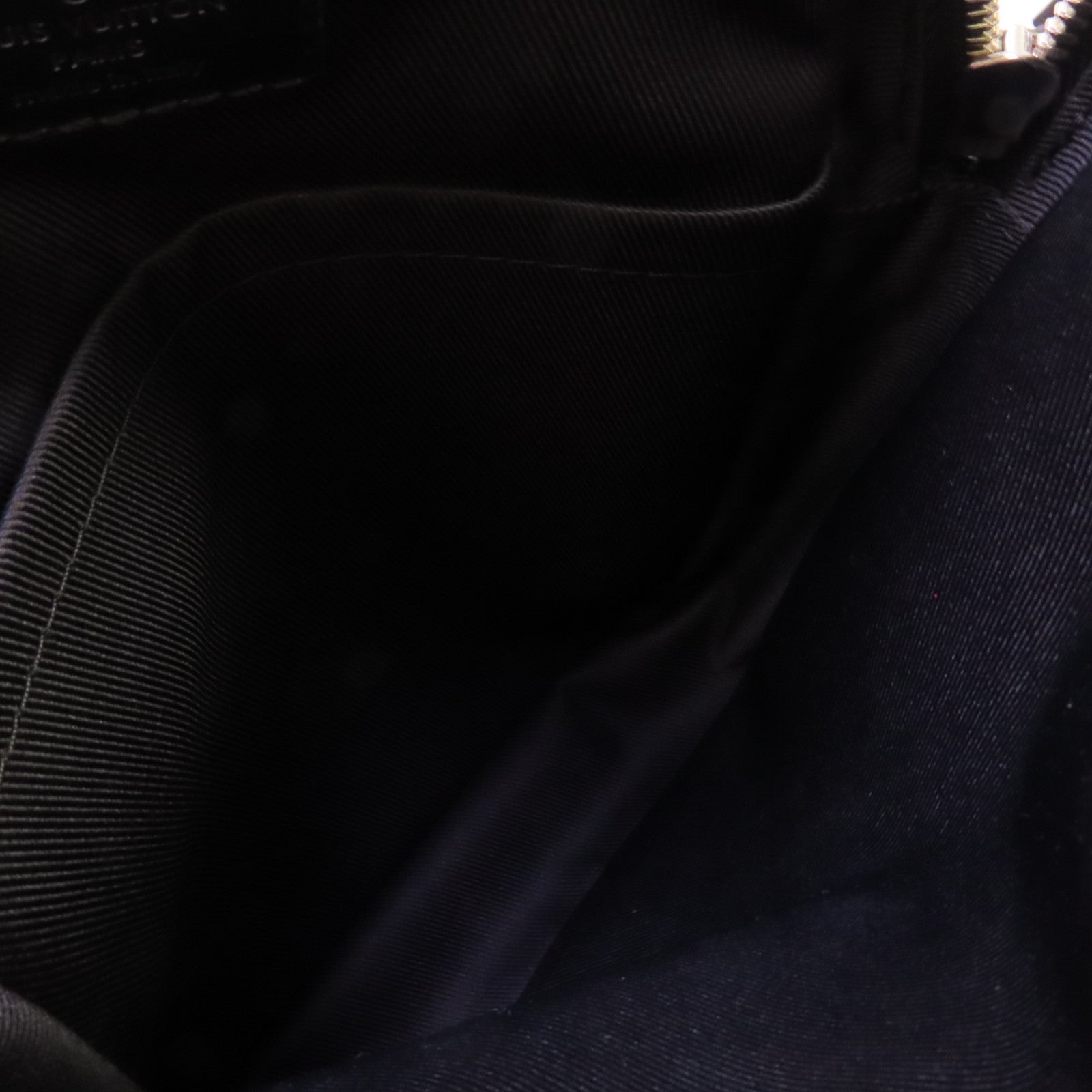 LOUIS VUITTON Damier Graphite Danube Slim肩背袋
