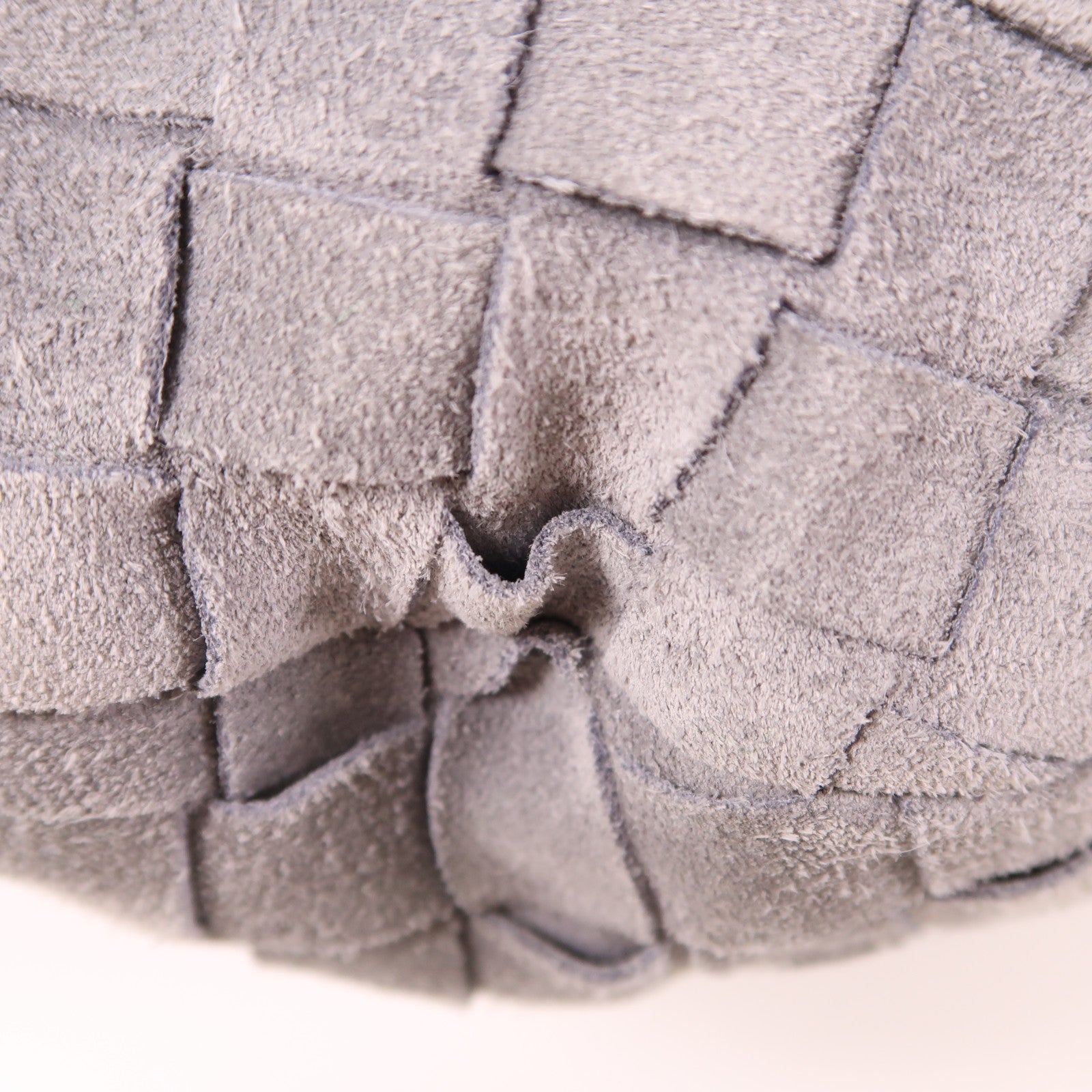 BOTTEGA VENETA 麂皮皮革Jodie金扣手挽袋