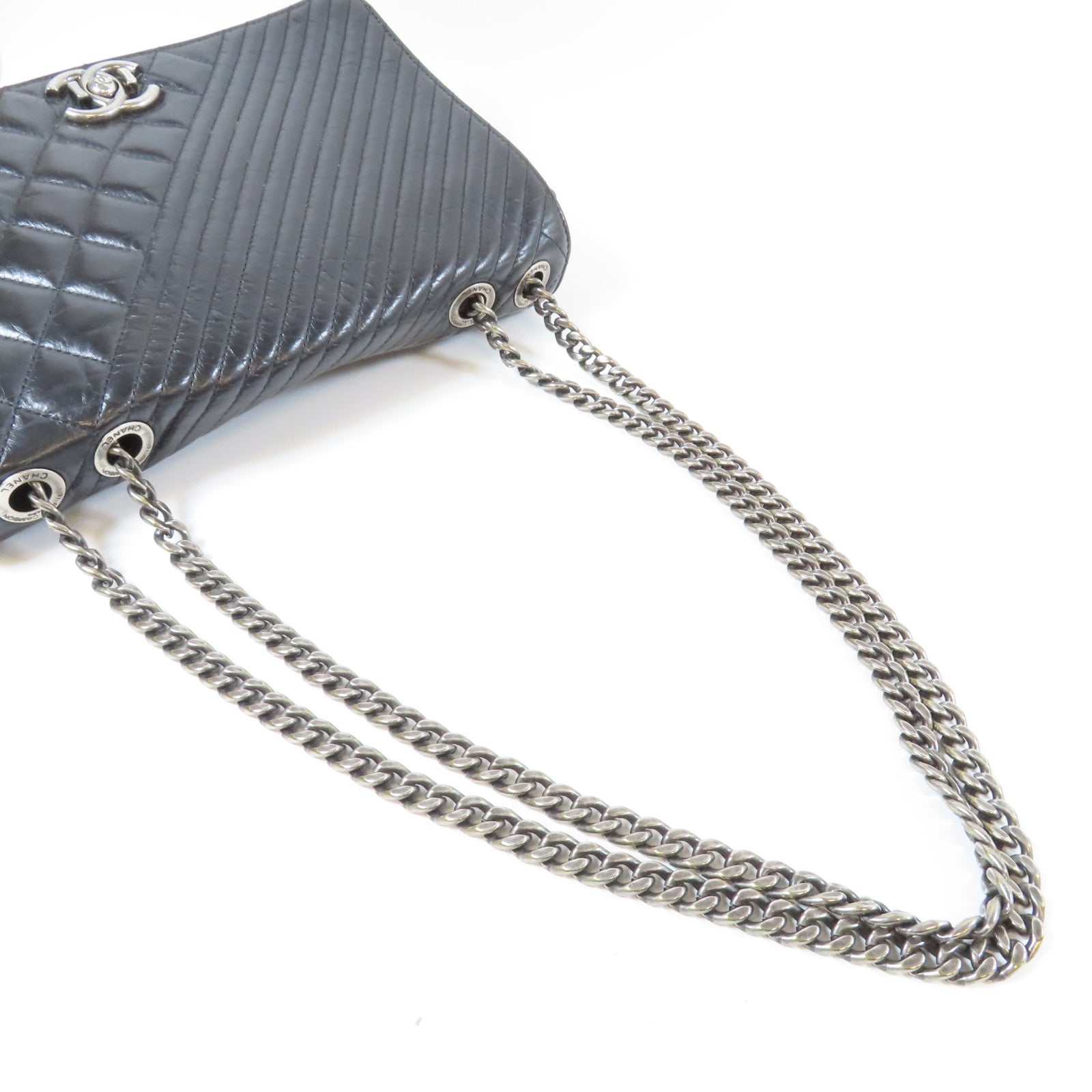 CHANEL 牛皮皮革Chain Shoulder銀扣肩背袋黑色