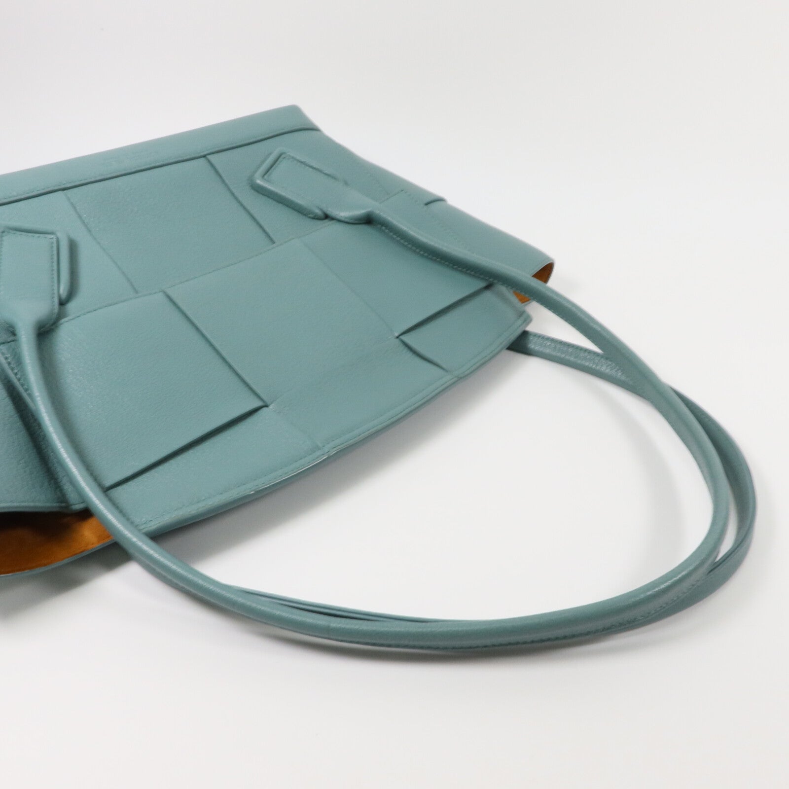 BOTTEGA VENETA 牛皮皮革Arco Bag手挽袋