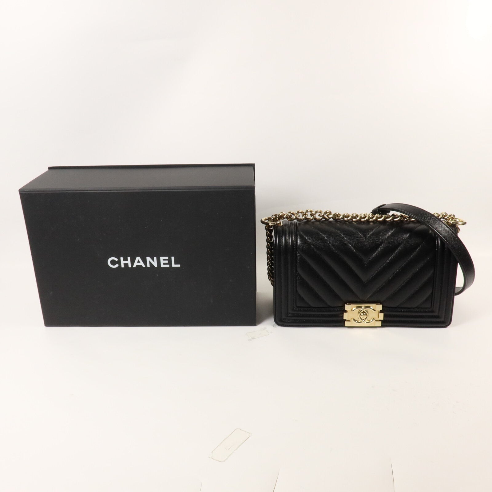 CHANEL 牛皮皮革Boy 25鏈帶肩背袋