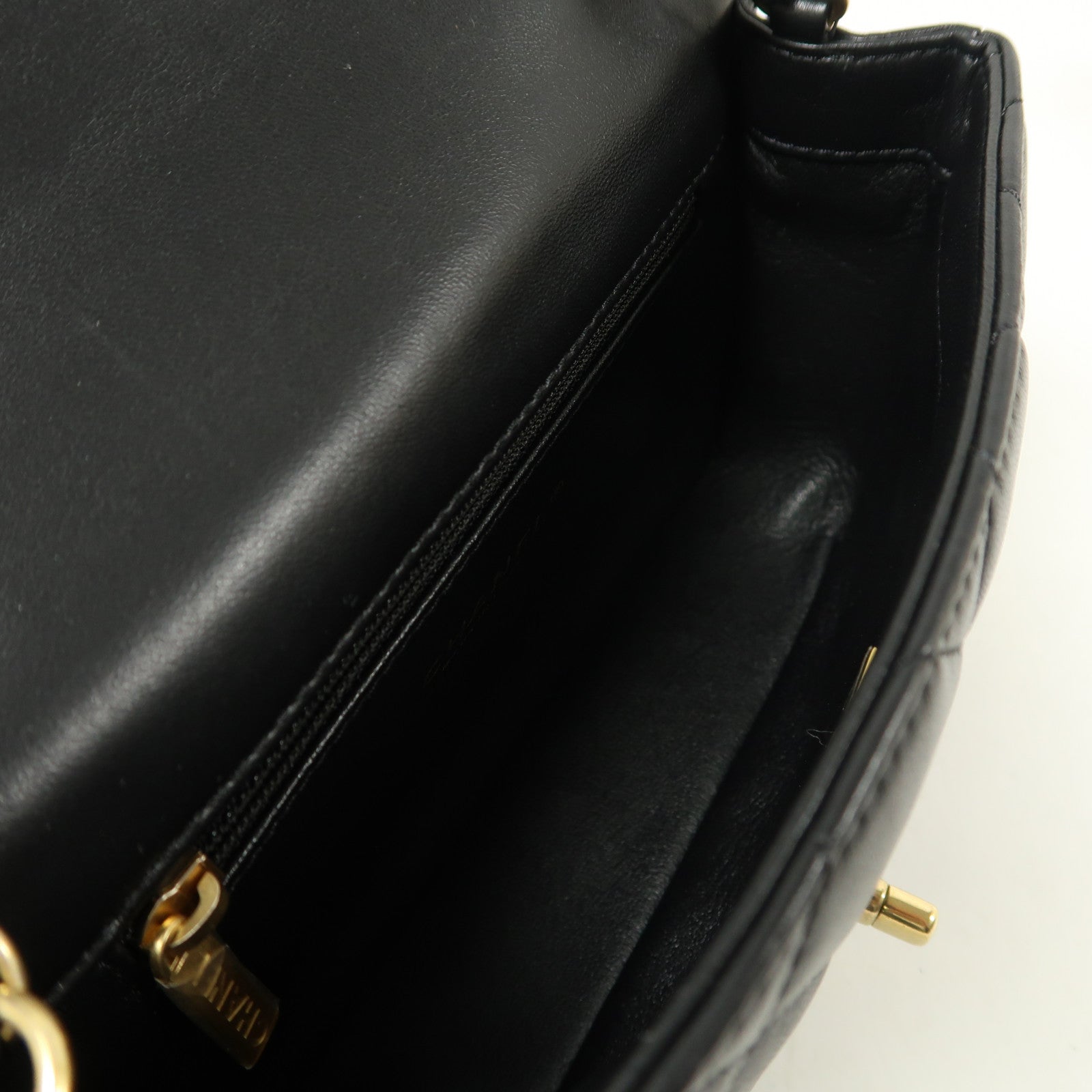 CHANEL 【激減優惠】羊皮皮革Chain Shoulder金扣鏈帶肩背袋黑色