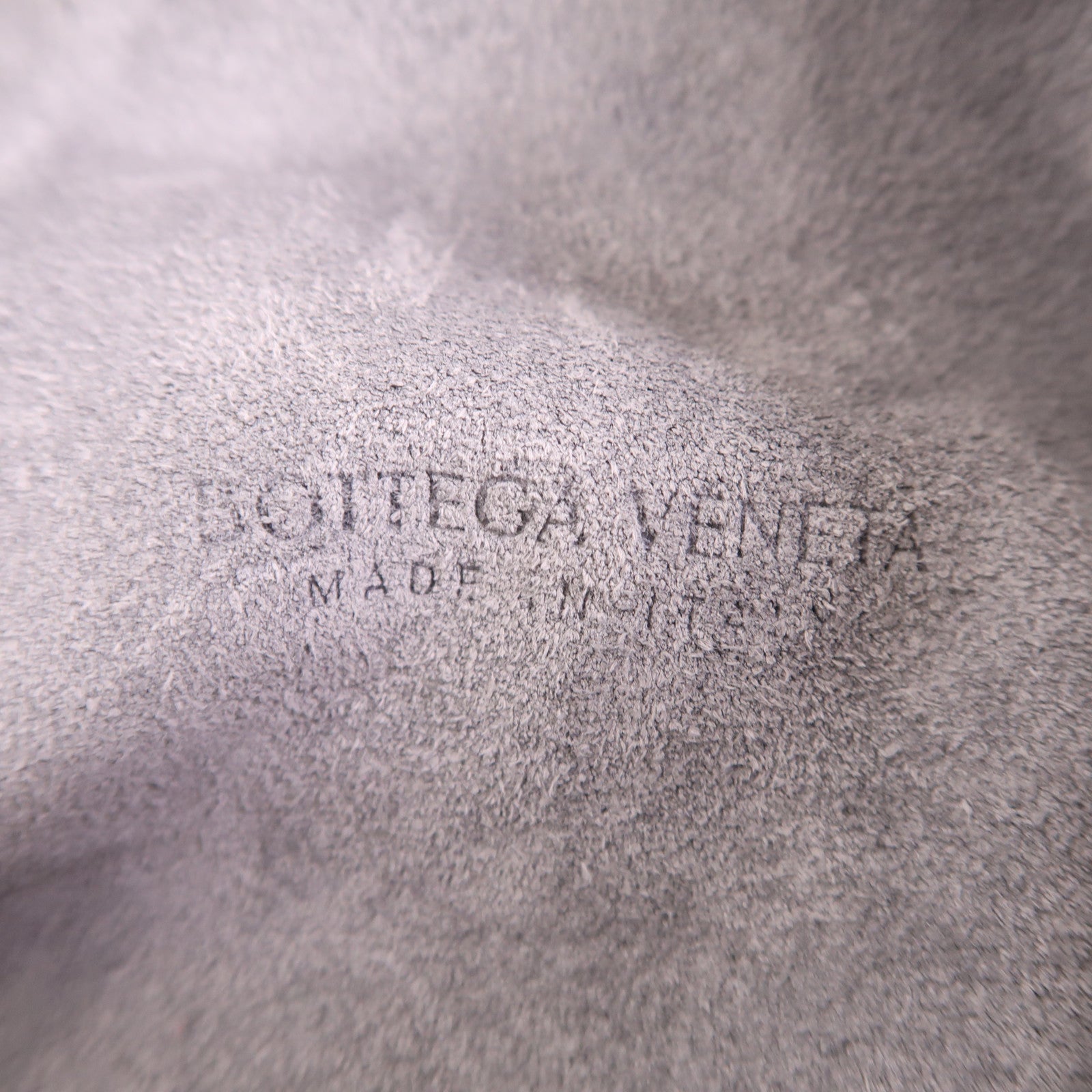 BOTTEGA VENETA 麂皮皮革Jodie金扣手挽袋