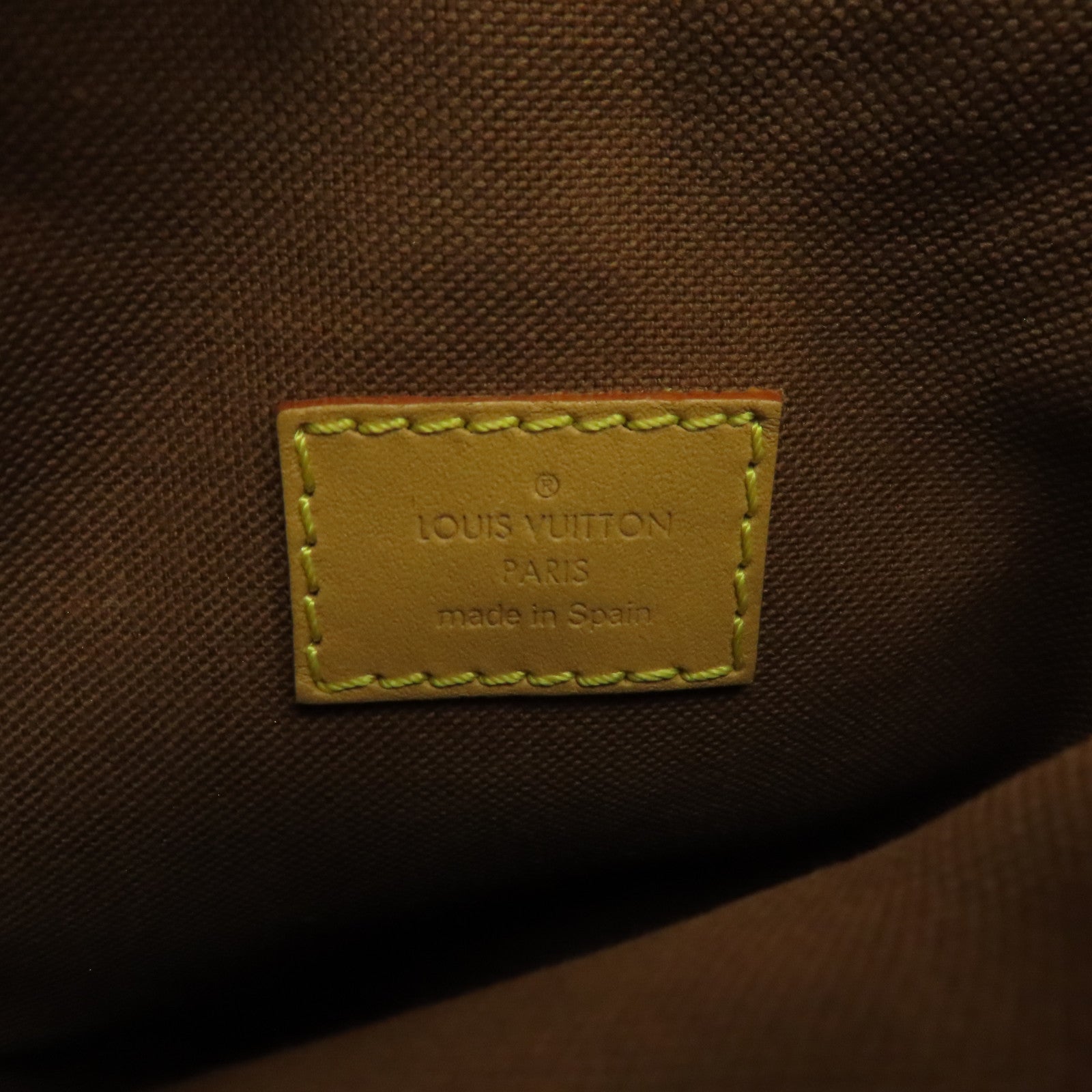 LOUIS VUITTON Monogram Fold Me Pouch金扣肩背袋啡色