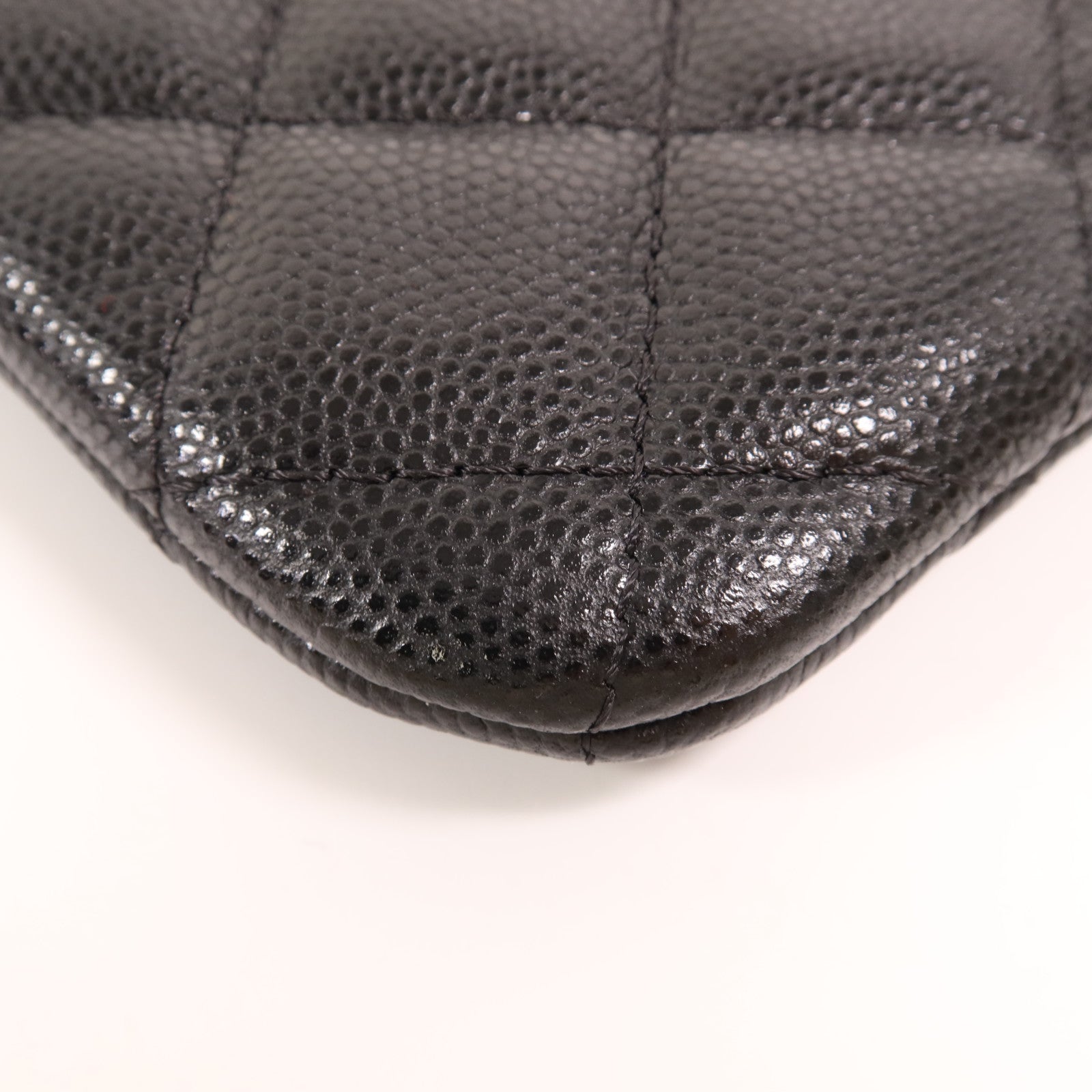 CHANEL 牛皮皮革Mini Pouch金扣手拿包