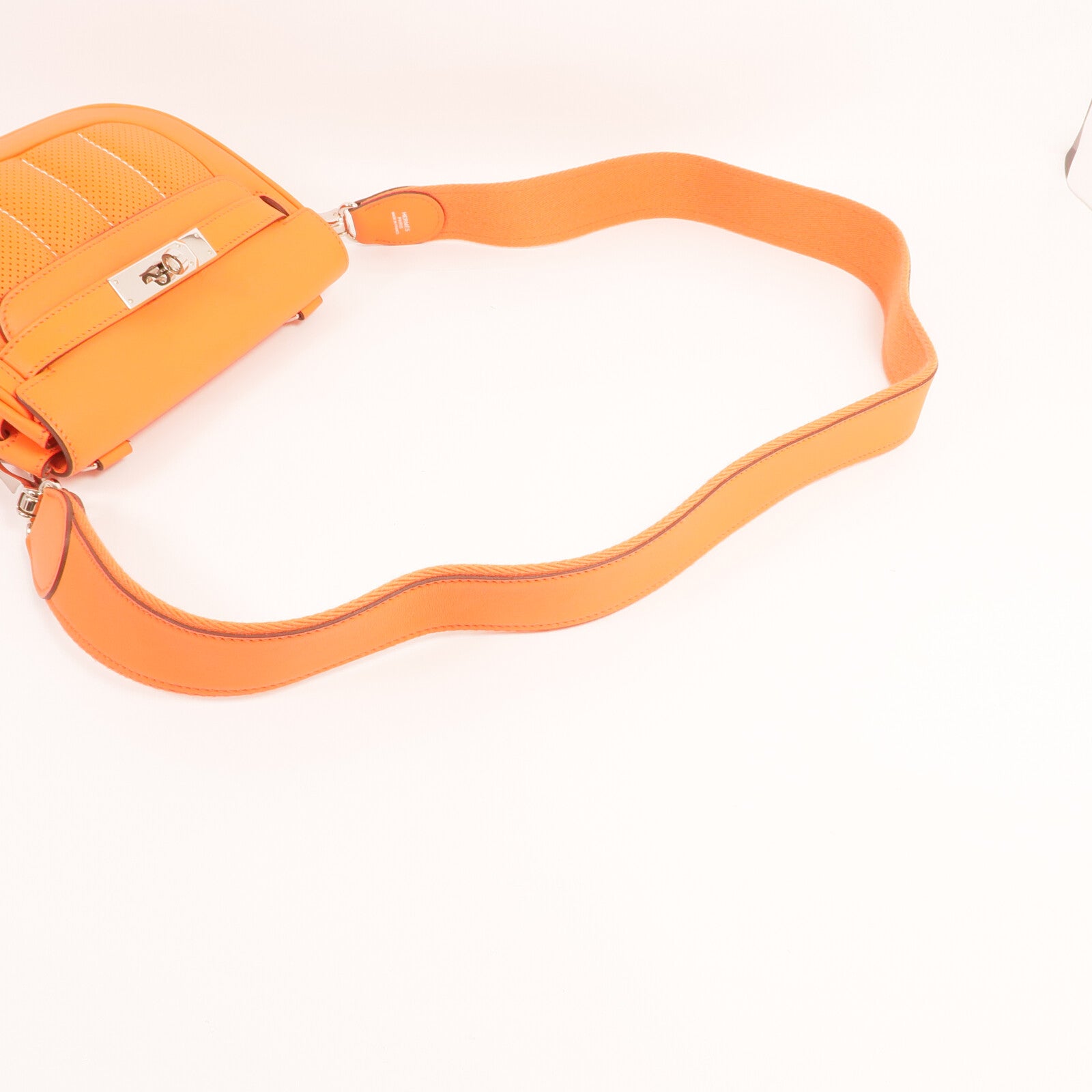 HERMES Swift皮革Berline Mini銀扣肩背袋