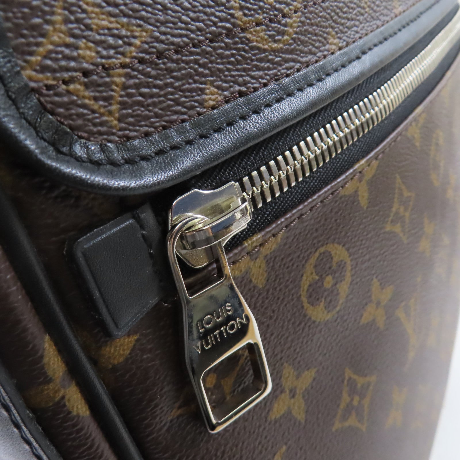 LOUIS VUITTON Monogram Macassar Bass Shoulder Bag銀扣肩背袋啡色/黑色