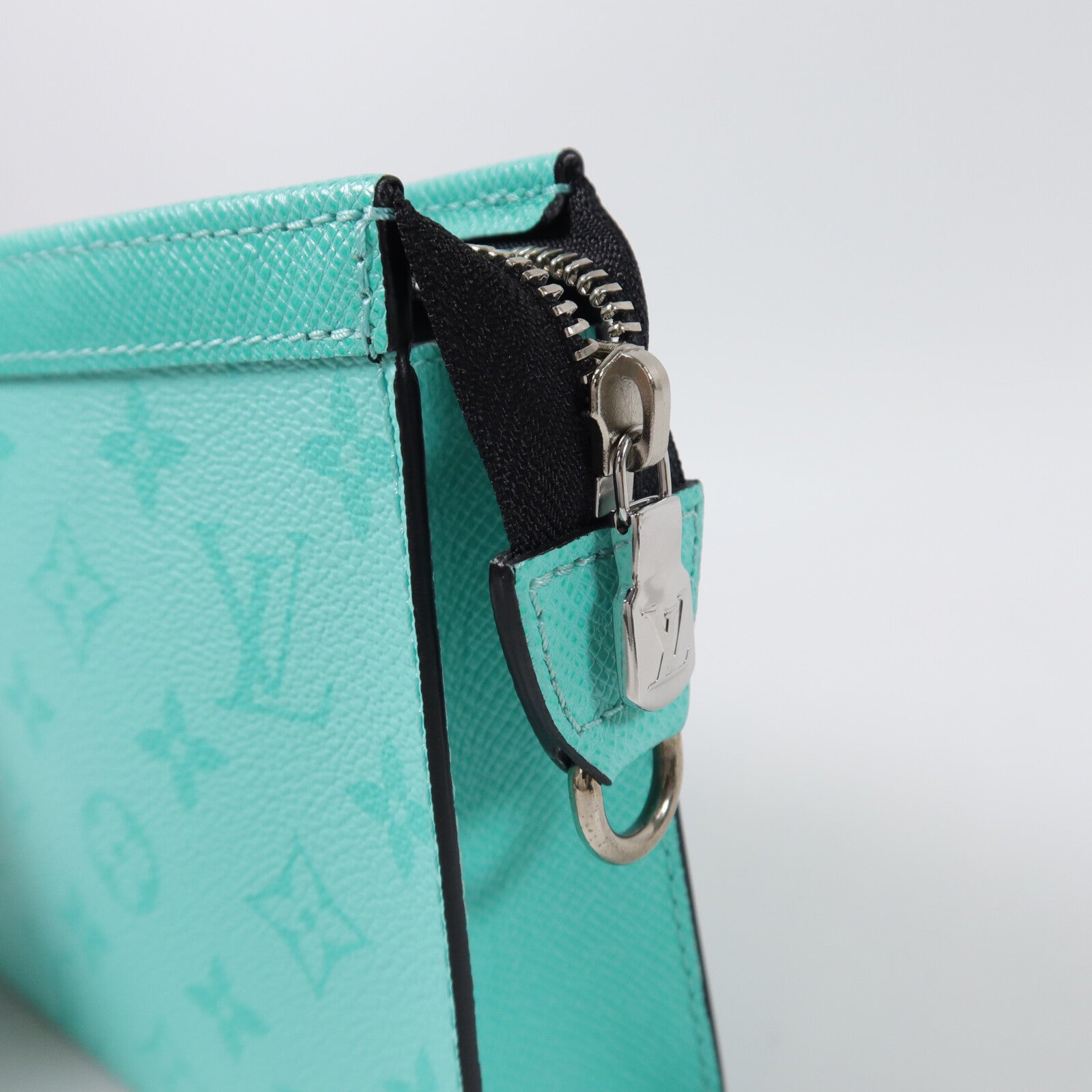 LOUIS VUITTON Monogram Gas Tank Wearable Wallet Crossbody Bag肩背袋