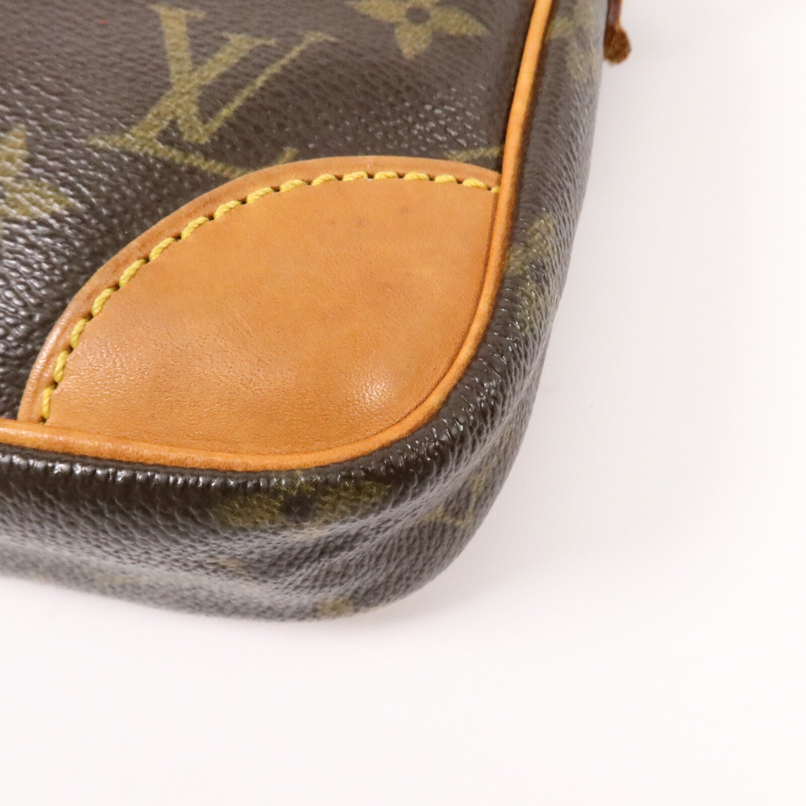 LOUIS VUITTON Monogram Danube金扣肩背袋
