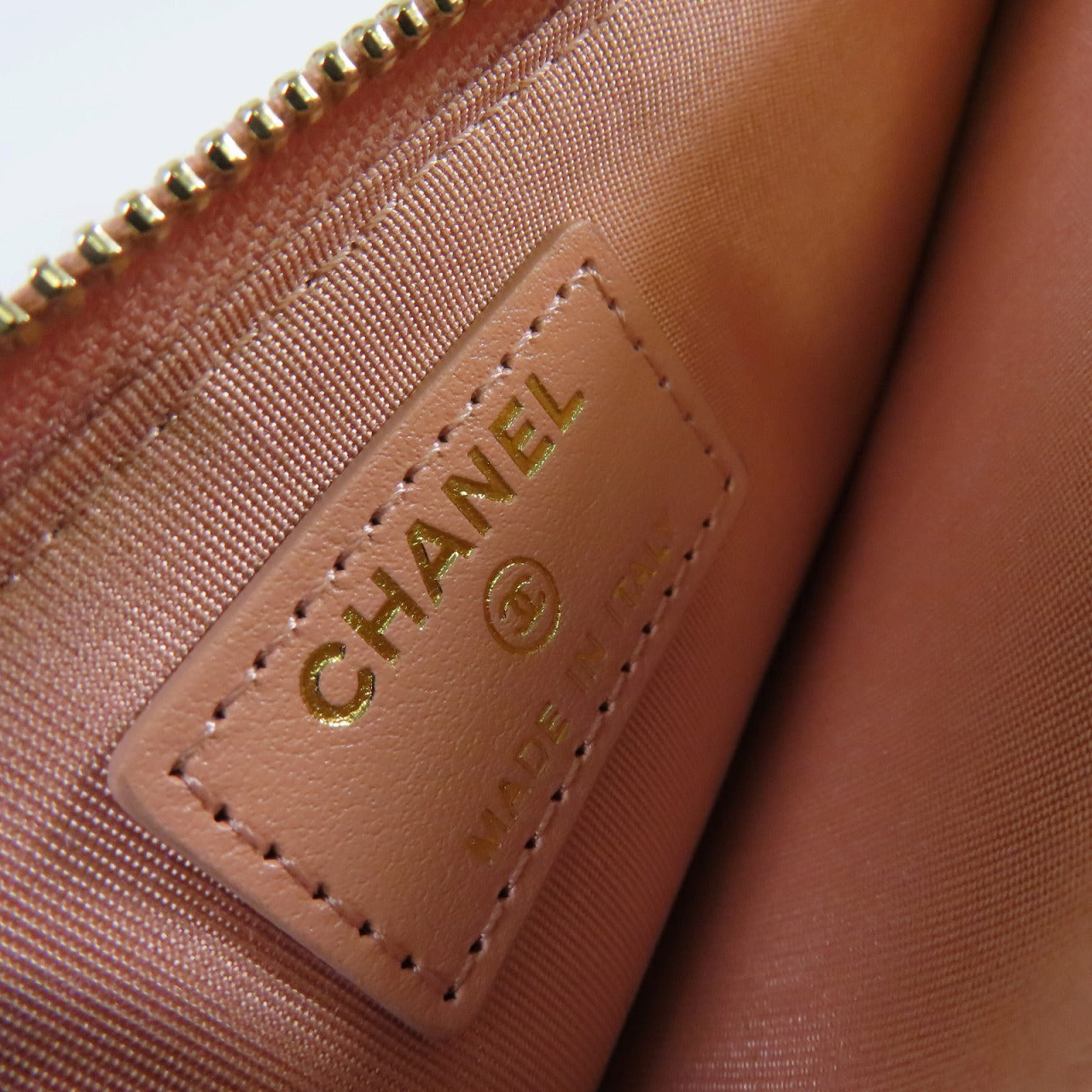 CHANEL 【激減優惠】菱格羊皮皮革Chanel 19 Phone & Card Holder金扣手機/卡片套粉紅色
