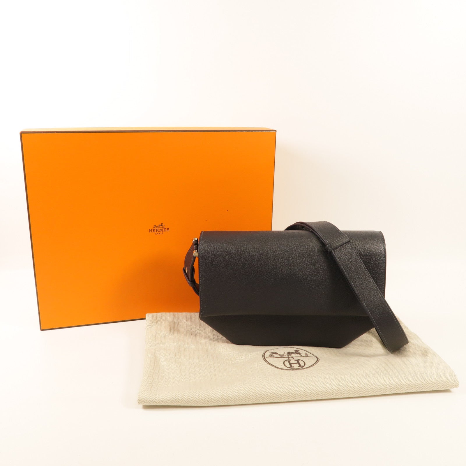 HERMES PHW Opli 24 Shoulder Bag Clemence Leather Black