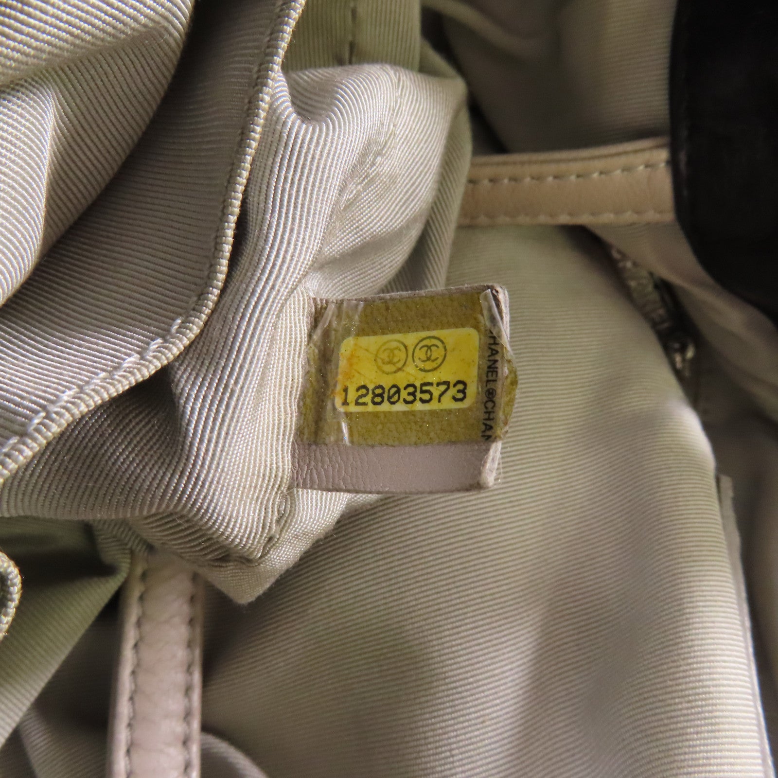 CHANEL 牛皮皮革Shoulder Bag銀扣肩背袋