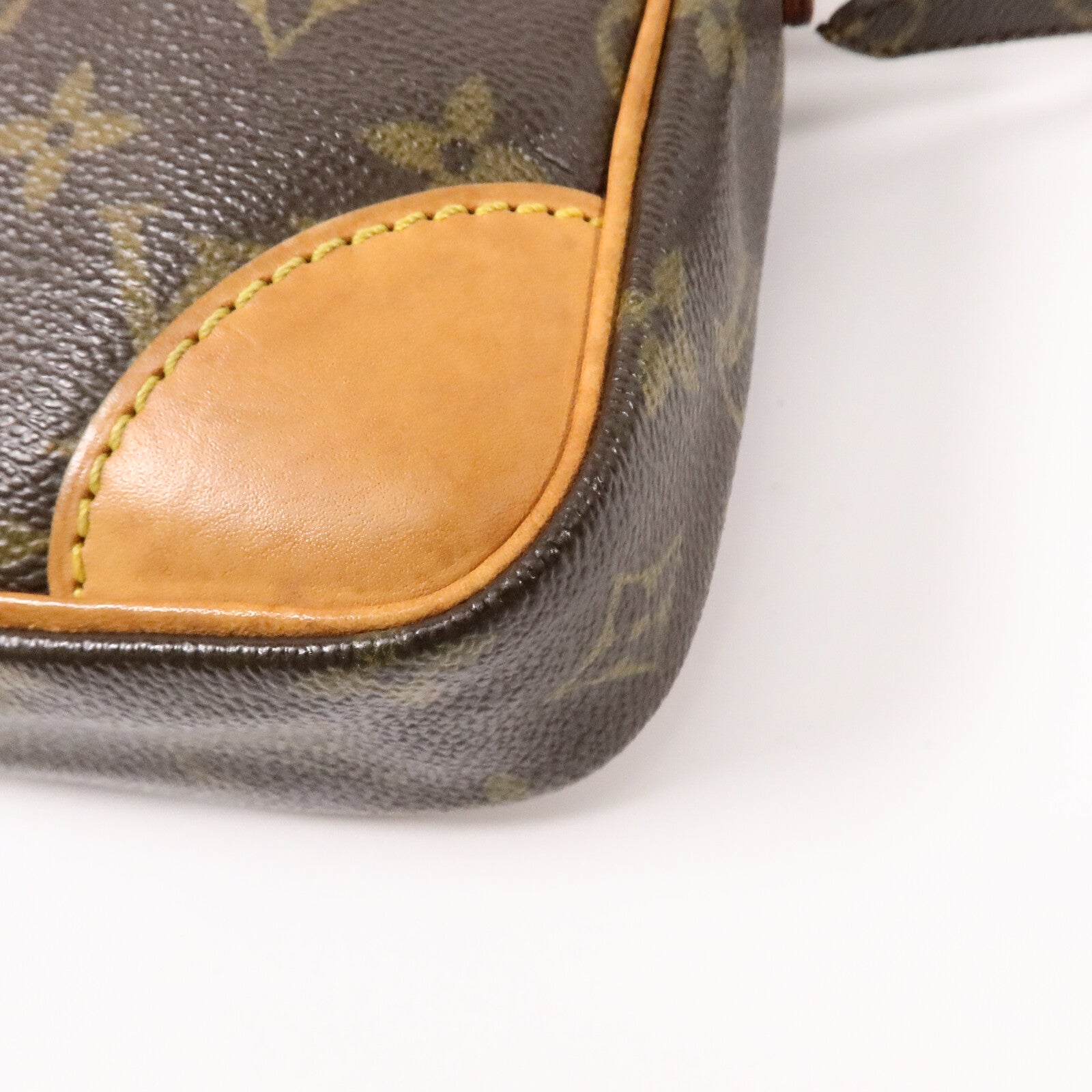 LOUIS VUITTON Monogram Danube金扣肩背袋