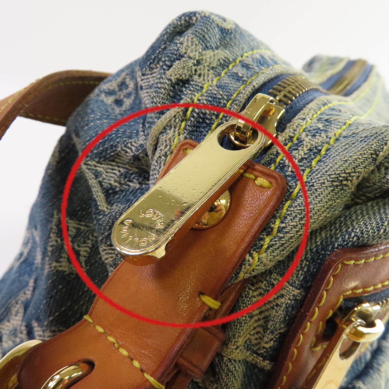 LOUIS VUITTON Monogram Denim Baggy PM Shoulder Bag金扣肩背袋藍色