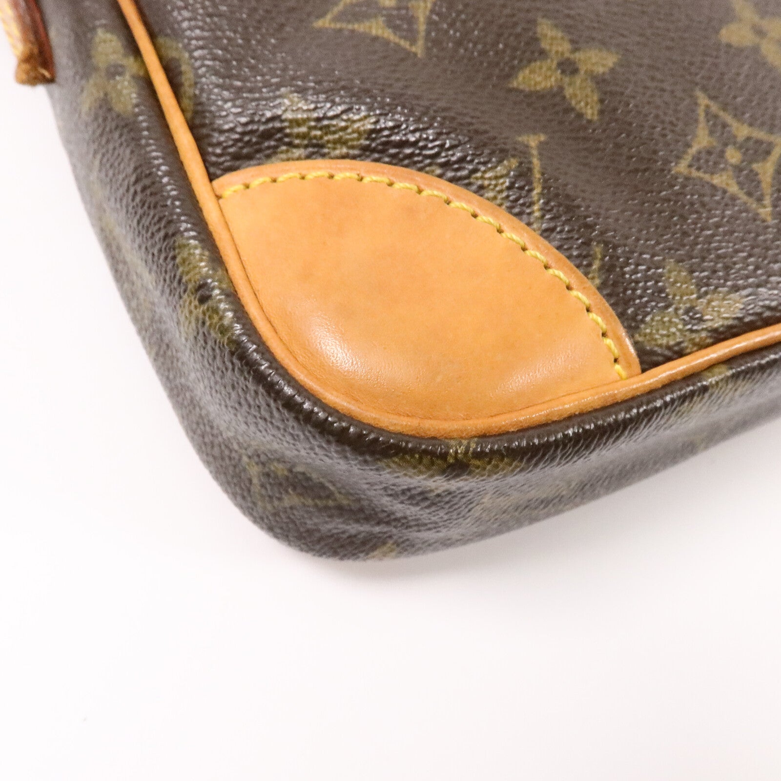 LOUIS VUITTON Monogram Danube金扣肩背袋