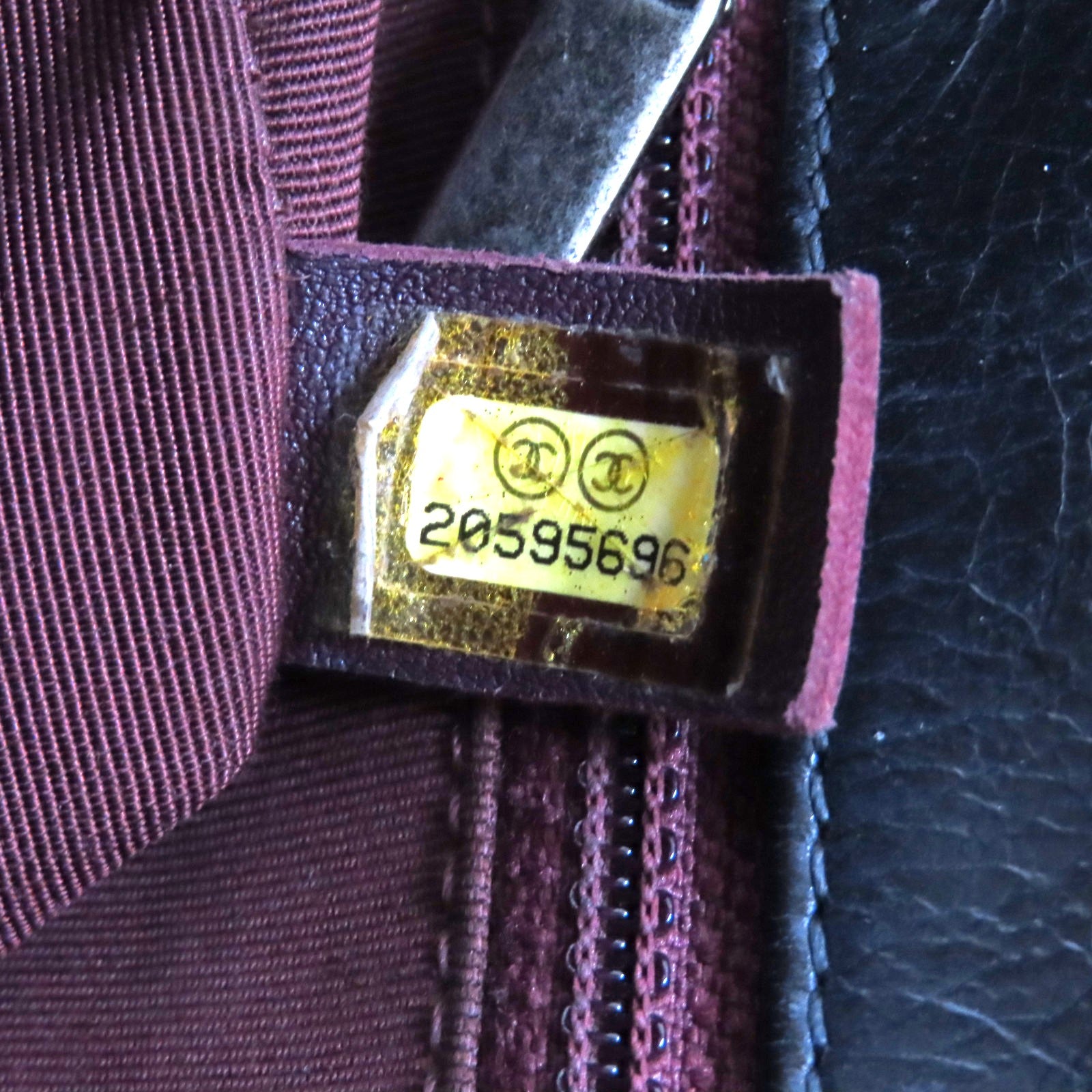 CHANEL 牛皮皮革Chain Shoulder銀扣肩背袋黑色