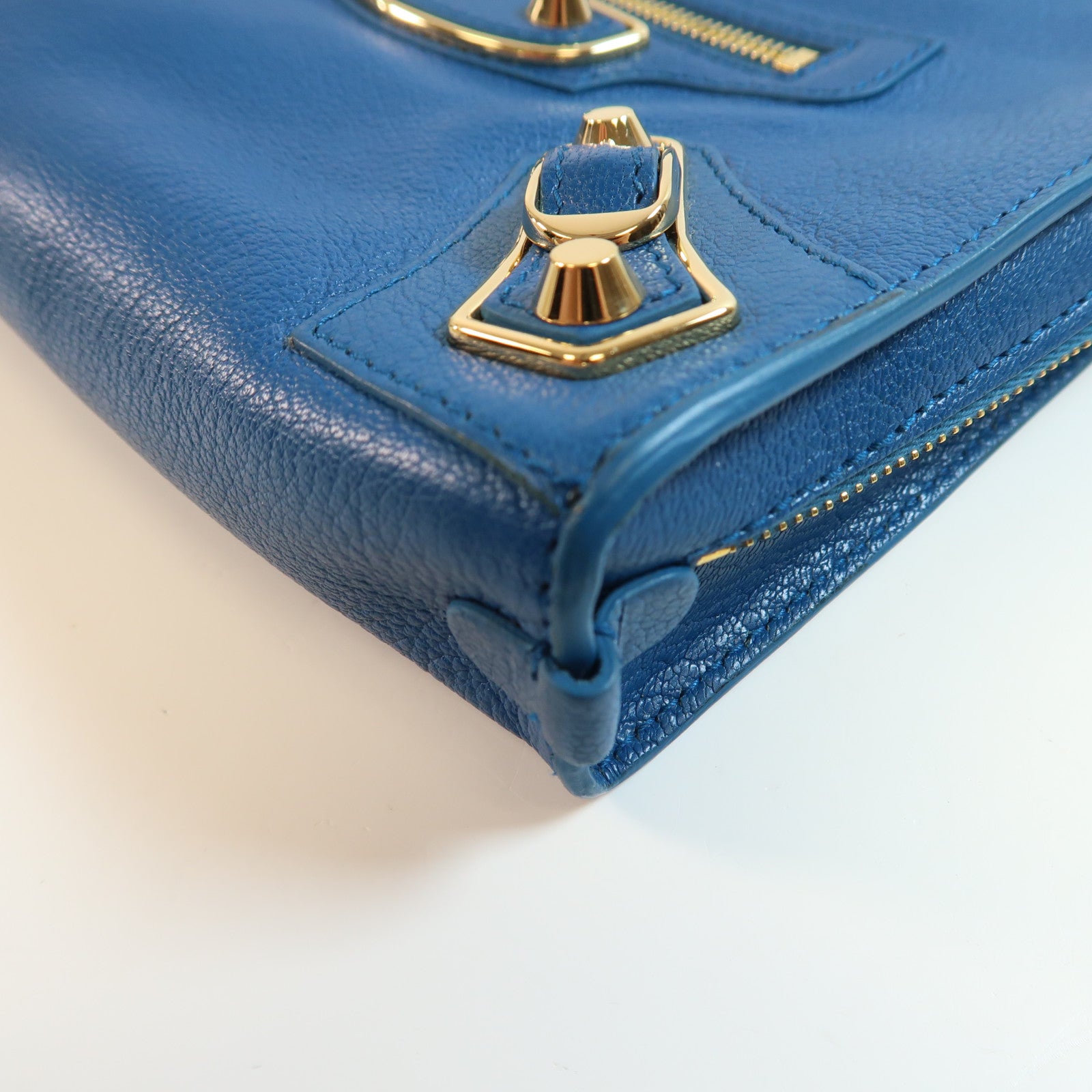 BALENCIAGA 牛皮皮革Shoulder Bag金扣肩背袋