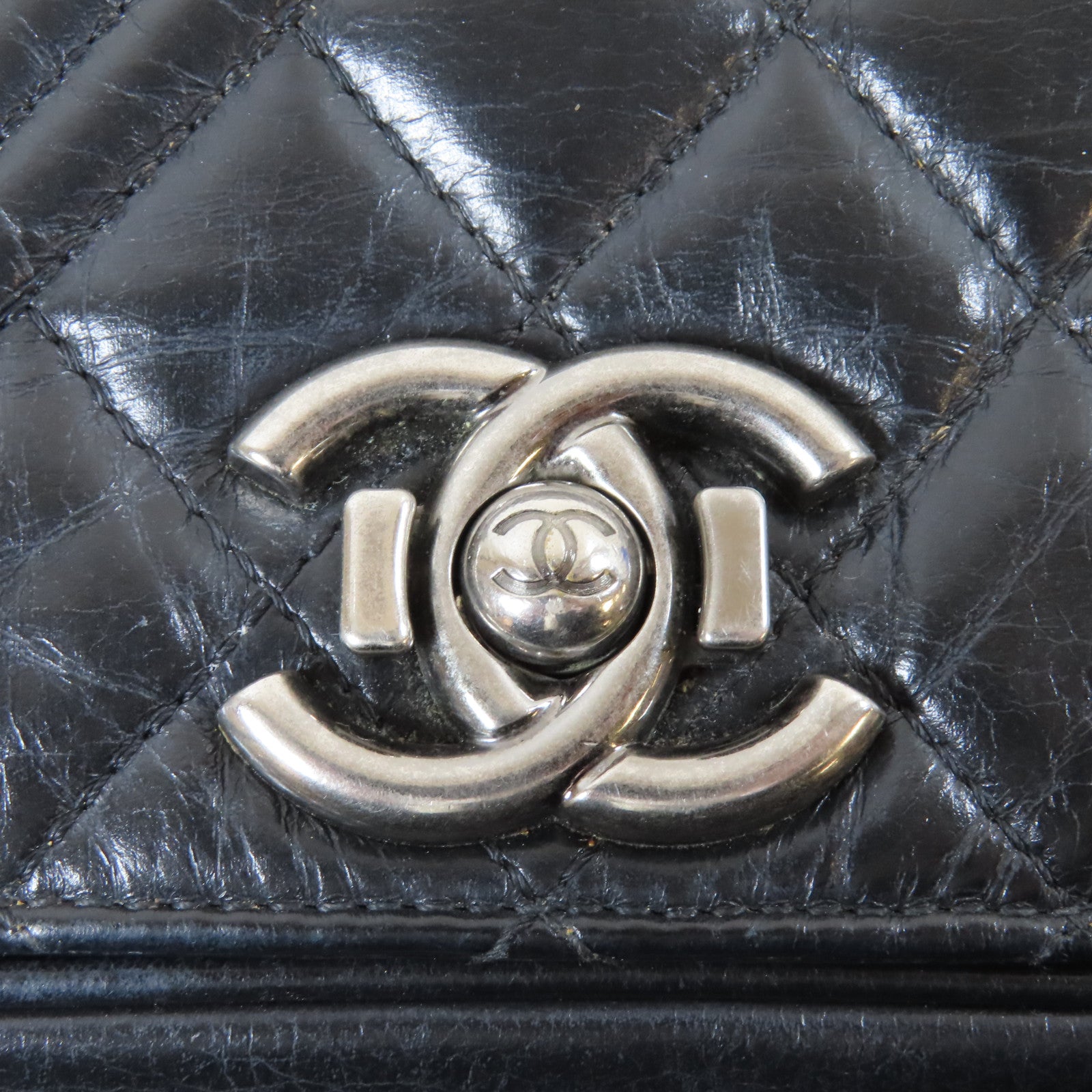 CHANEL 牛皮皮革Chain Shoulder銀扣肩背袋黑色