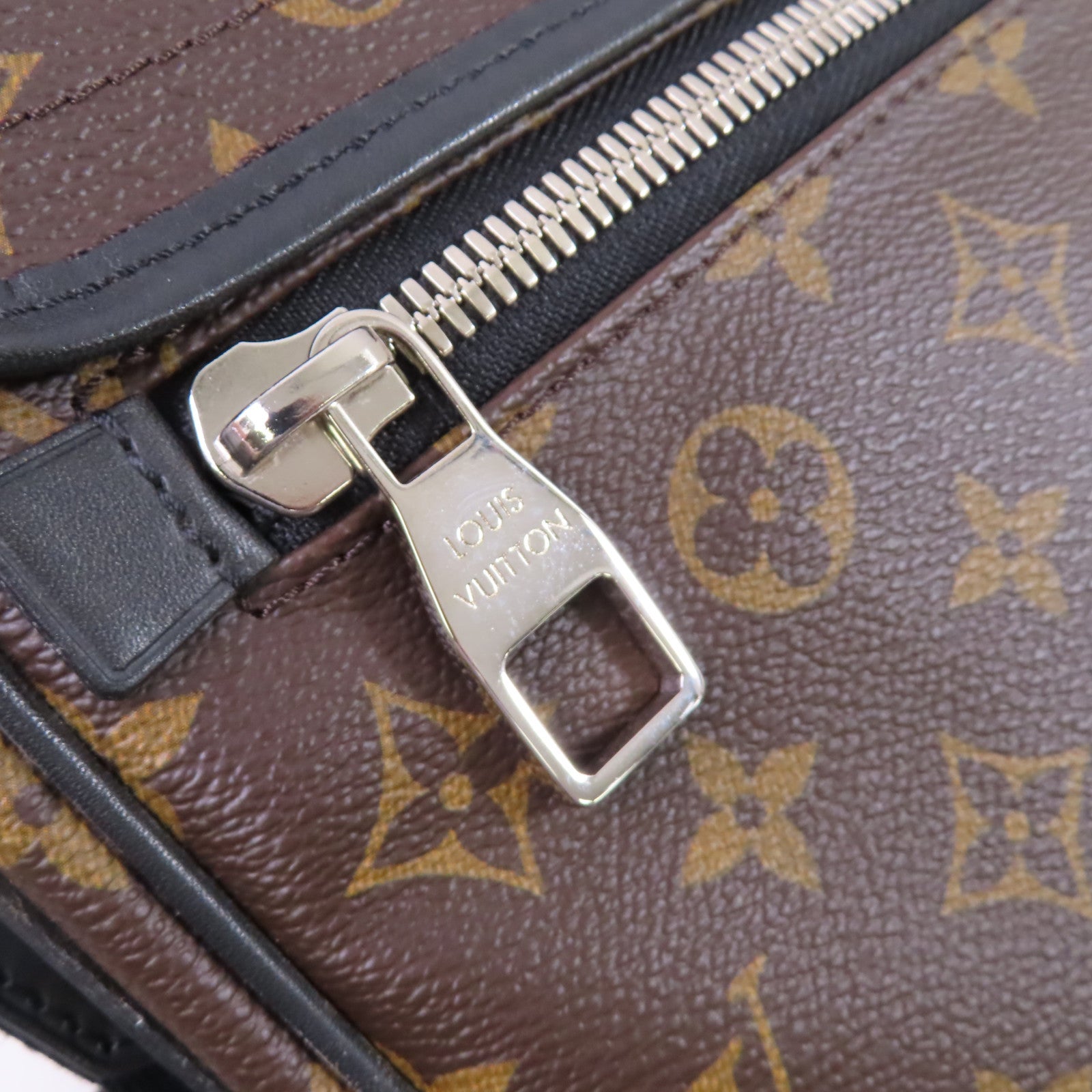 LOUIS VUITTON Monogram Macassar Bass Shoulder Bag銀扣肩背袋啡色/黑色