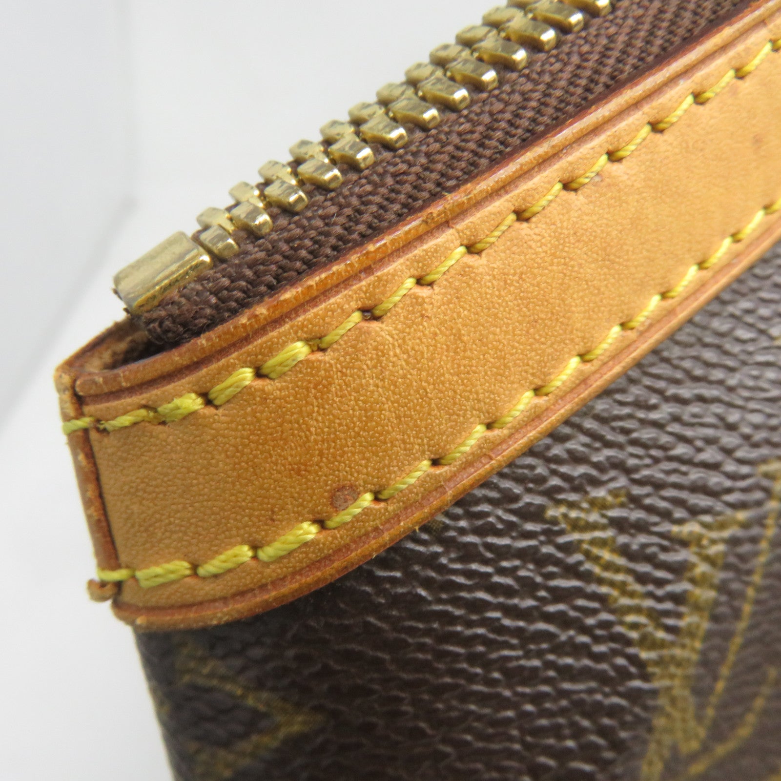 LOUIS VUITTON 【清倉大減價】Monogram Tivoli GM金扣肩背袋啡色