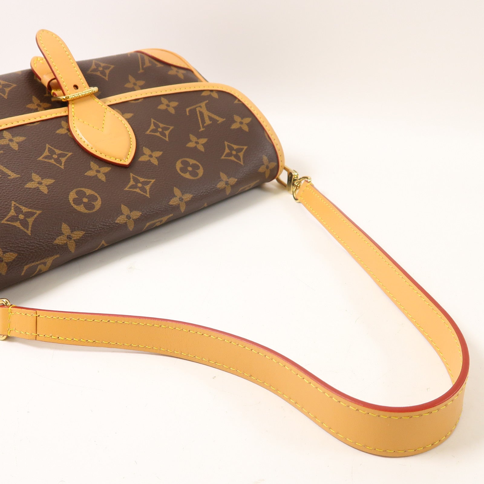 LOUIS VUITTON Monogram Diane金扣肩背袋啡色